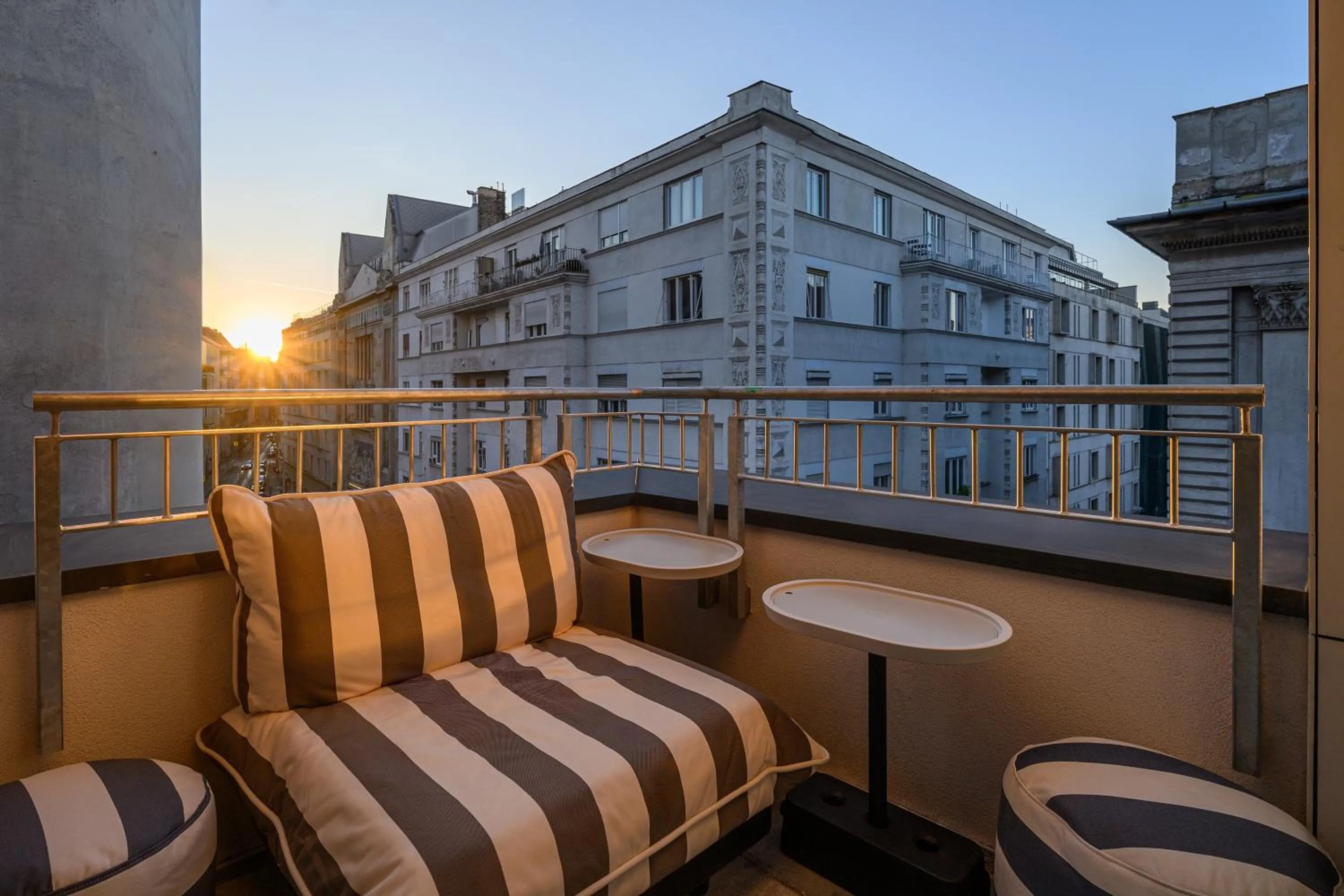 Bedroom in JO&JOE Budapest