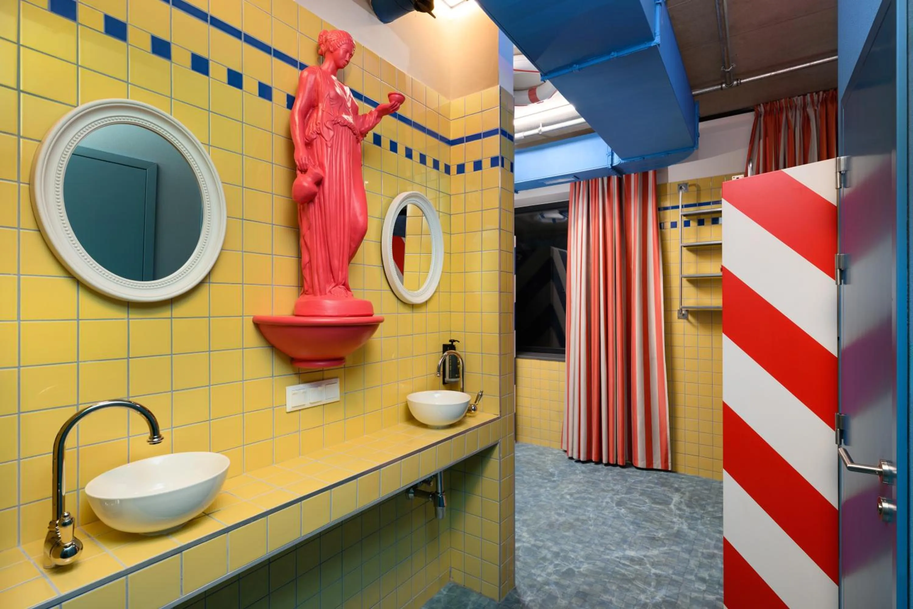 Bedroom in JO&JOE Budapest