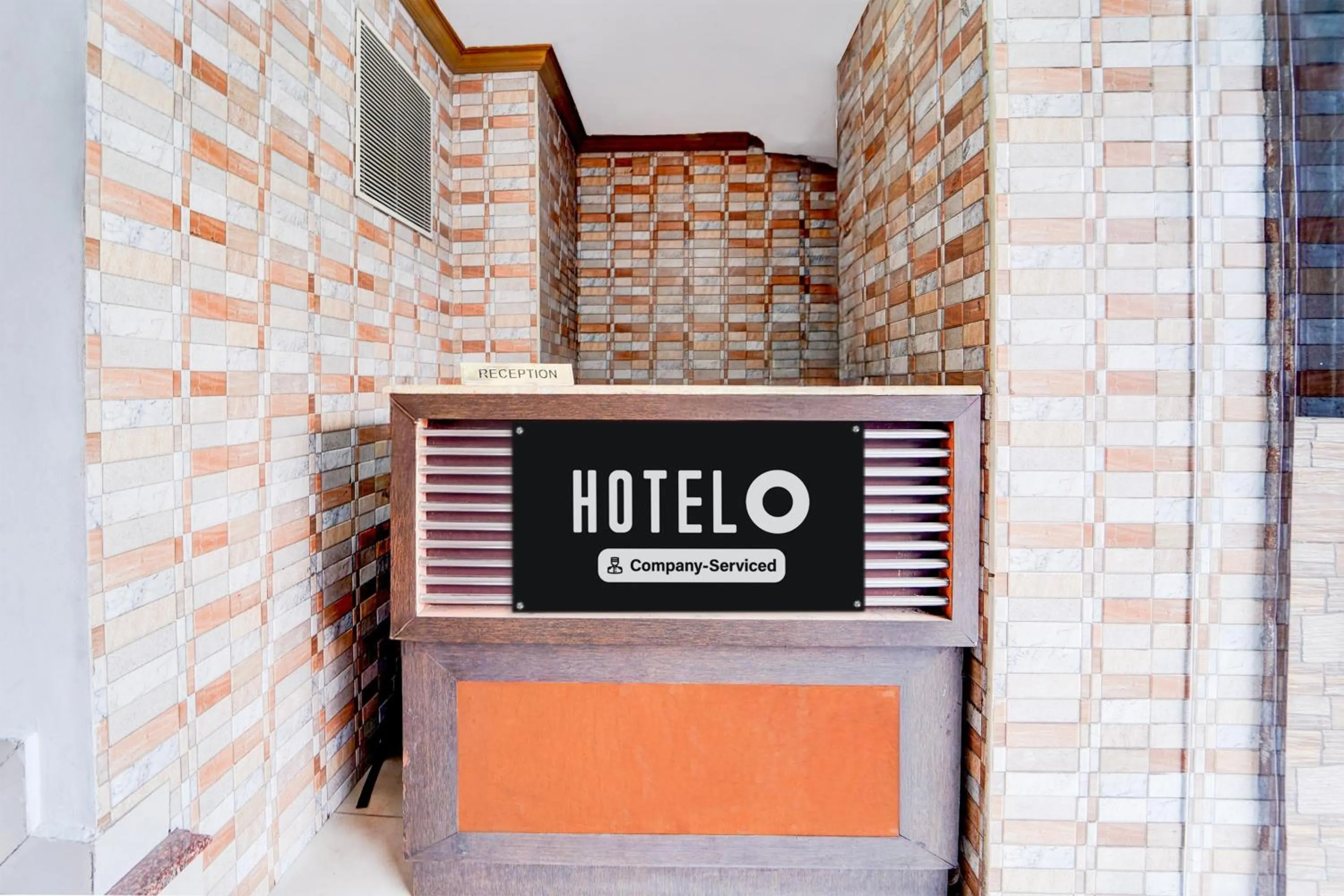 Lobby or reception in Super Hotel O DH Road Ernakulam