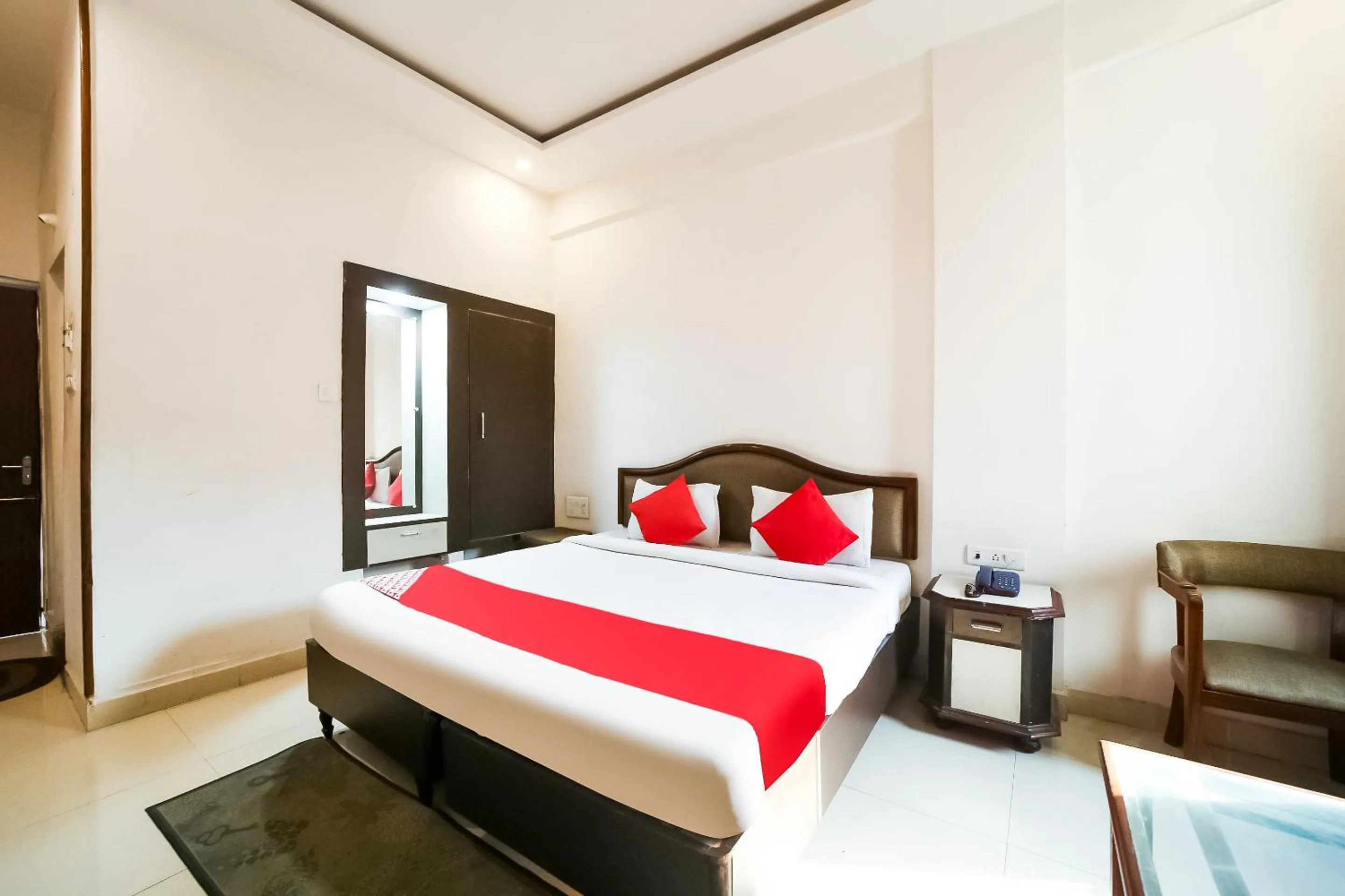 Bedroom, Bed in Hotel Utsav