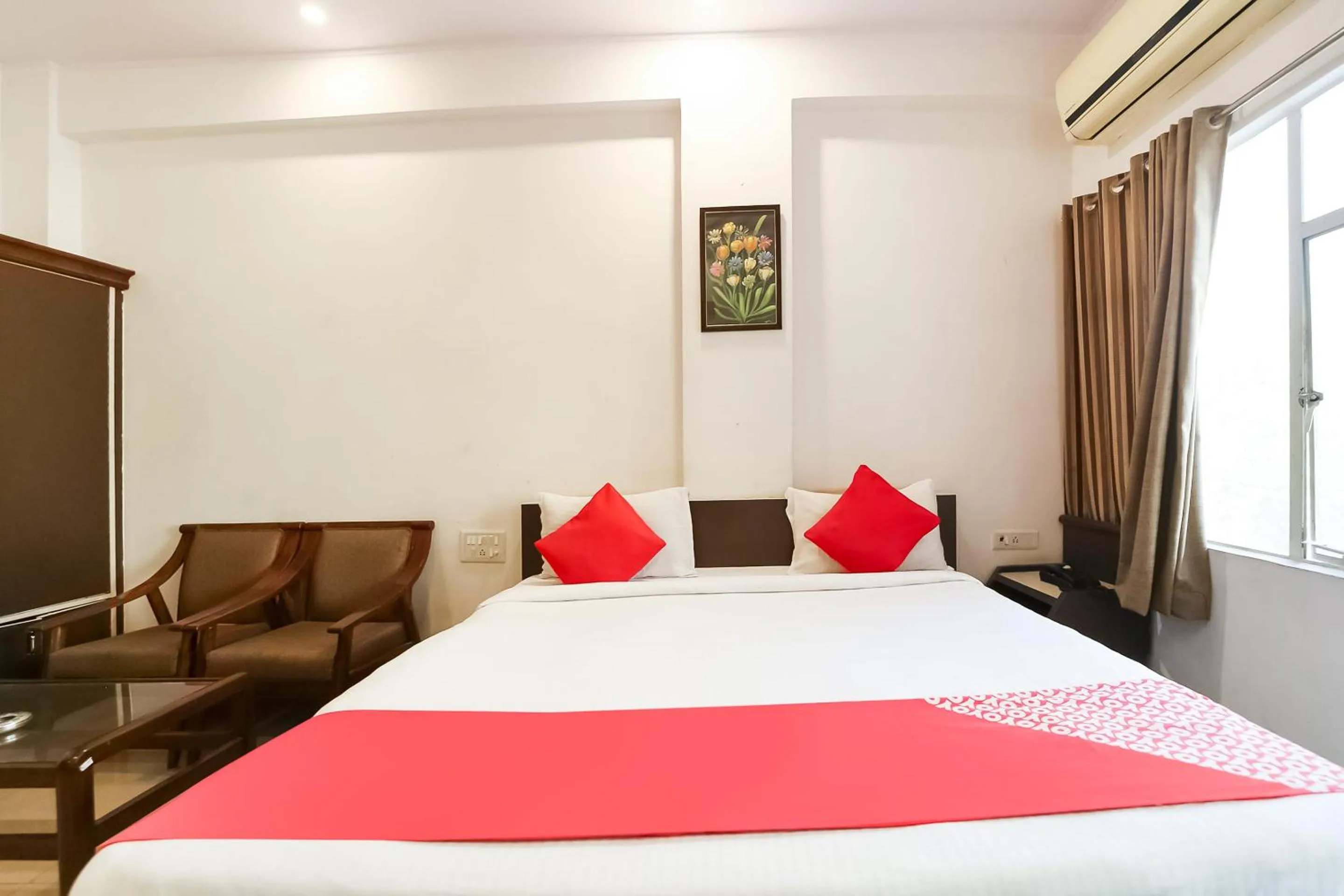 Bedroom, Bed in Hotel Utsav