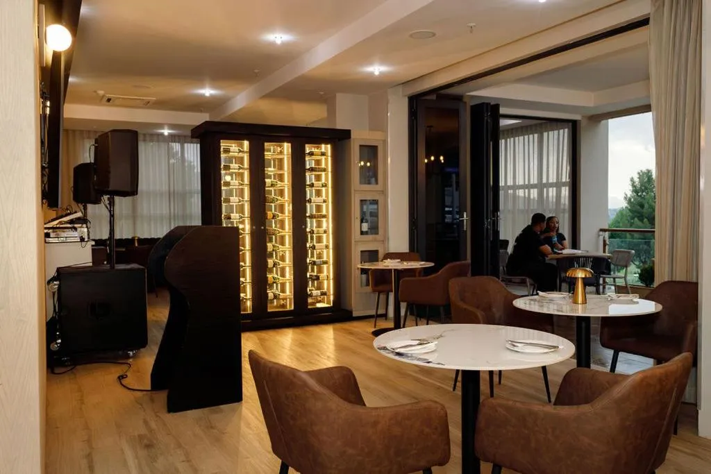 Restaurant/places to eat in Mpilo Boutique Hotel