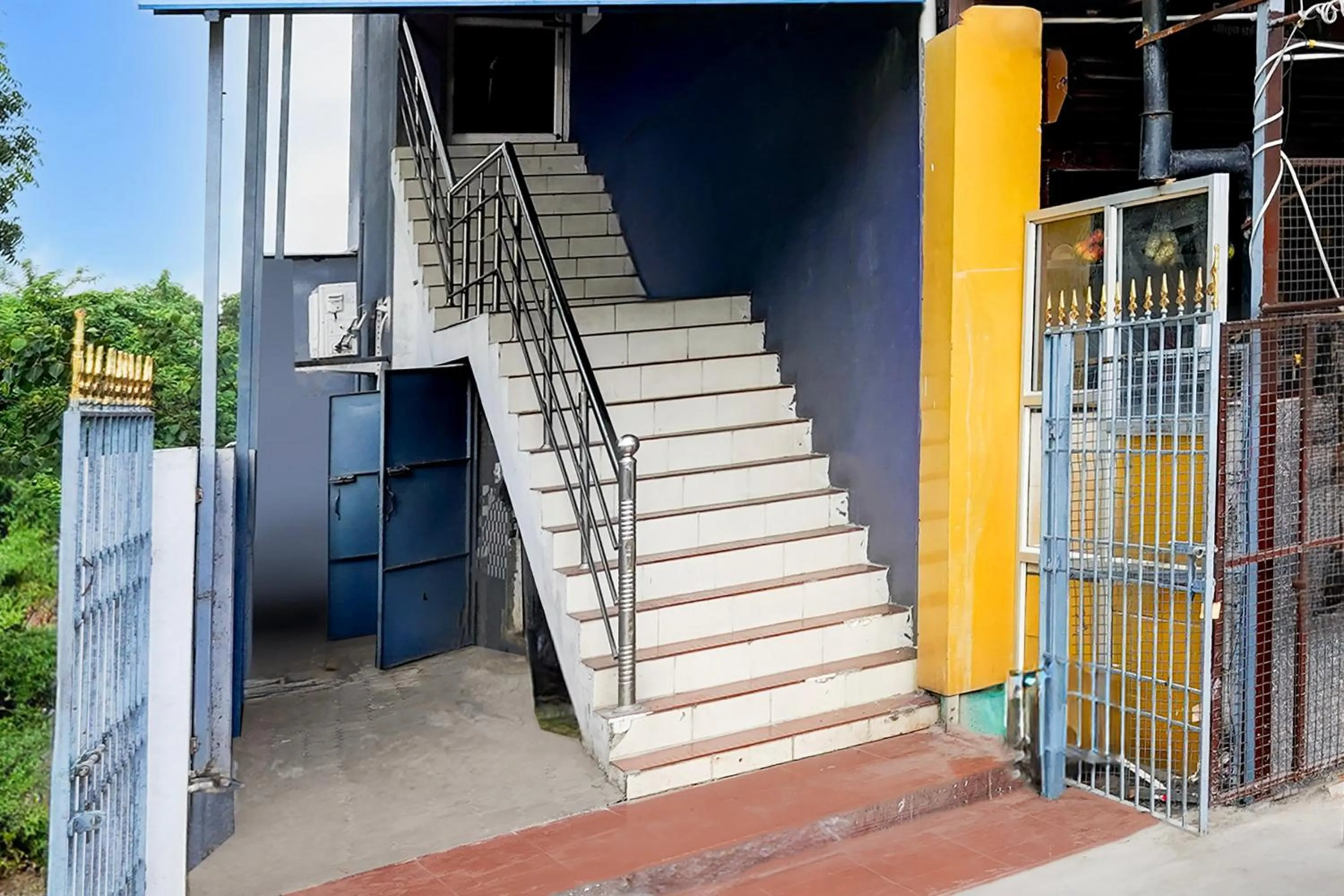 Facade/entrance in Super Collection O Kelambakkam Near Chettinad Hospital