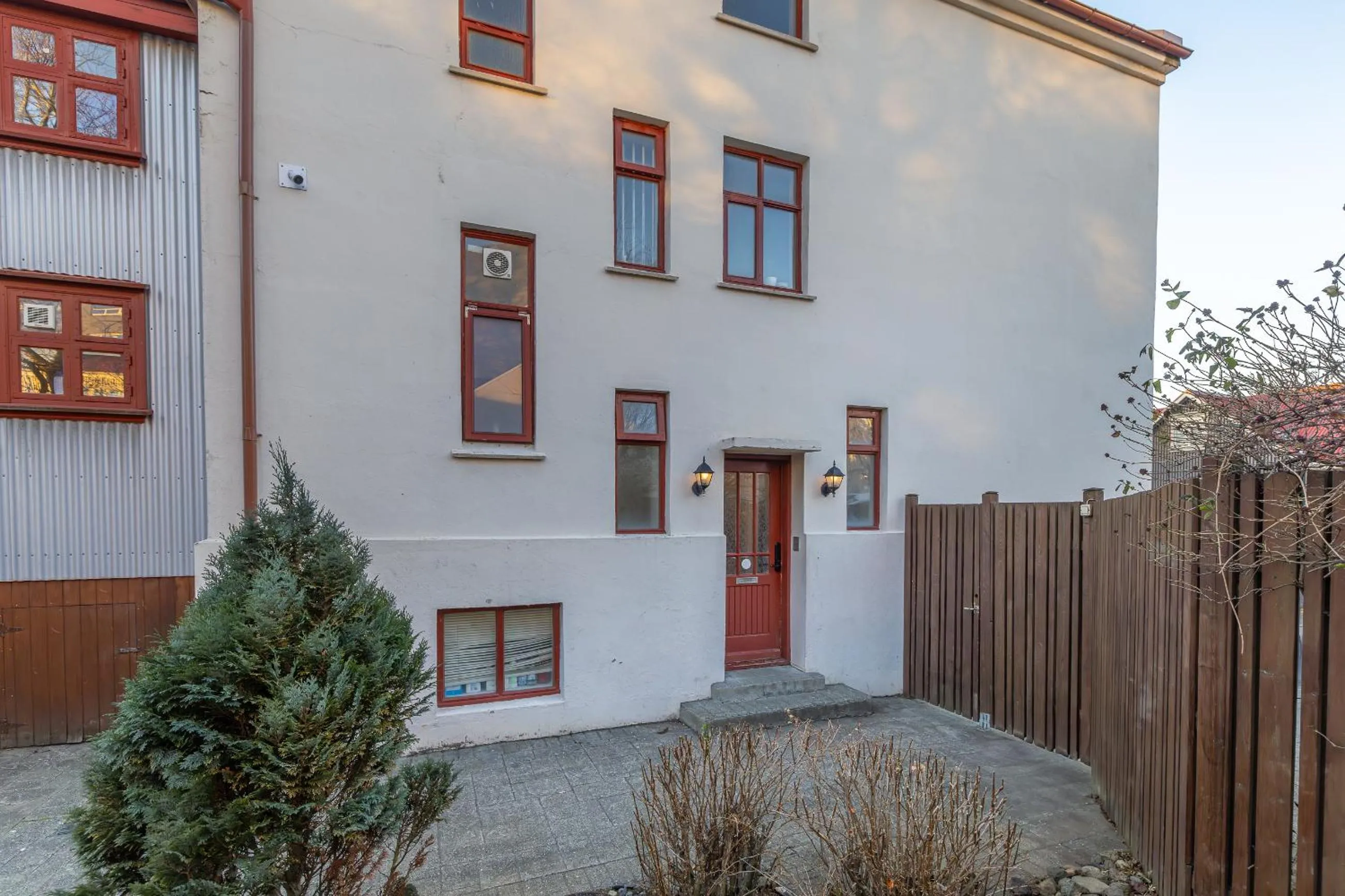 Facade/entrance in Downtown Reykjavík Baldursbrá Guesthouse