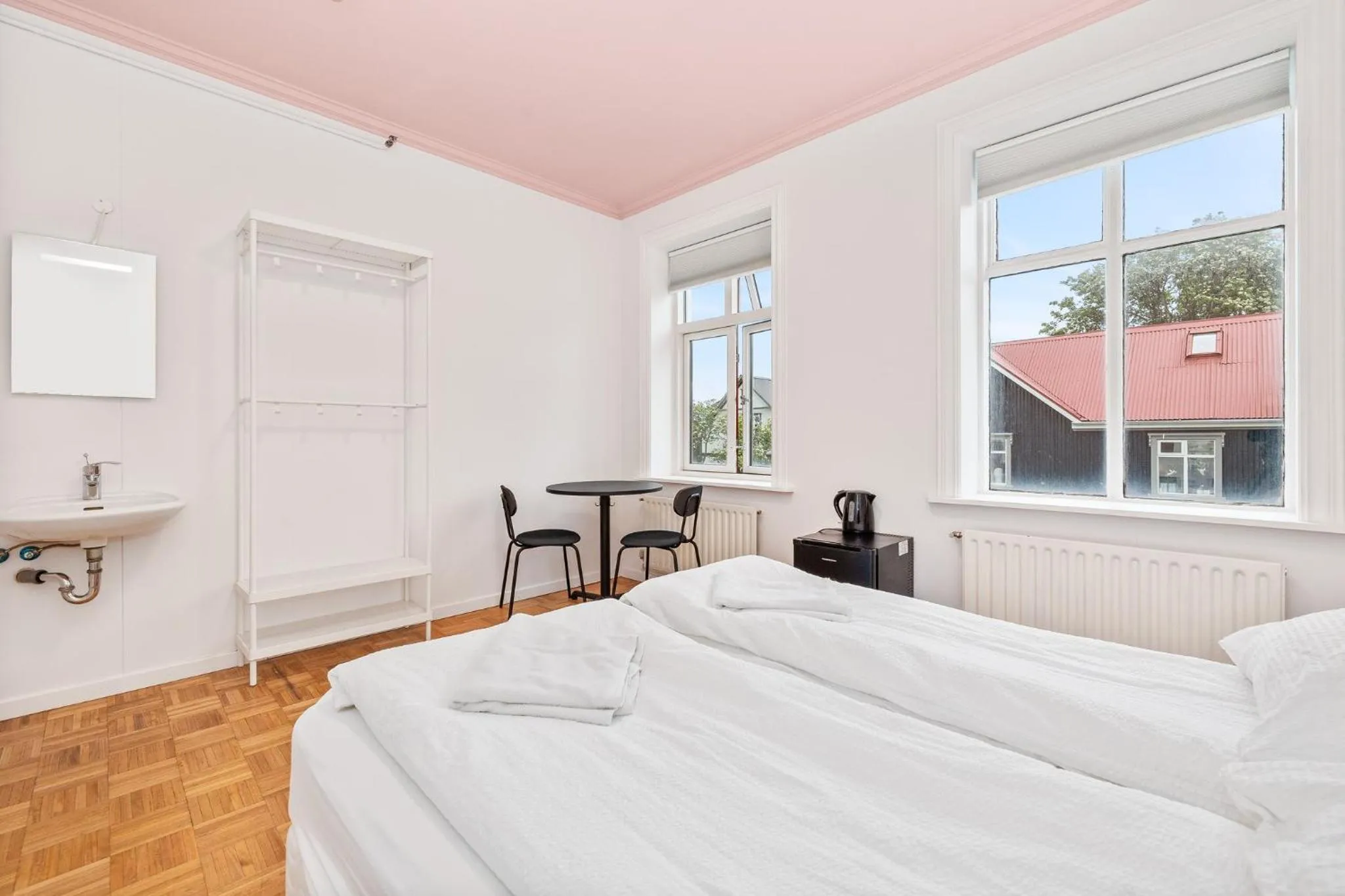 Dining area, Bed in Downtown Reykjavík Baldursbrá Guesthouse