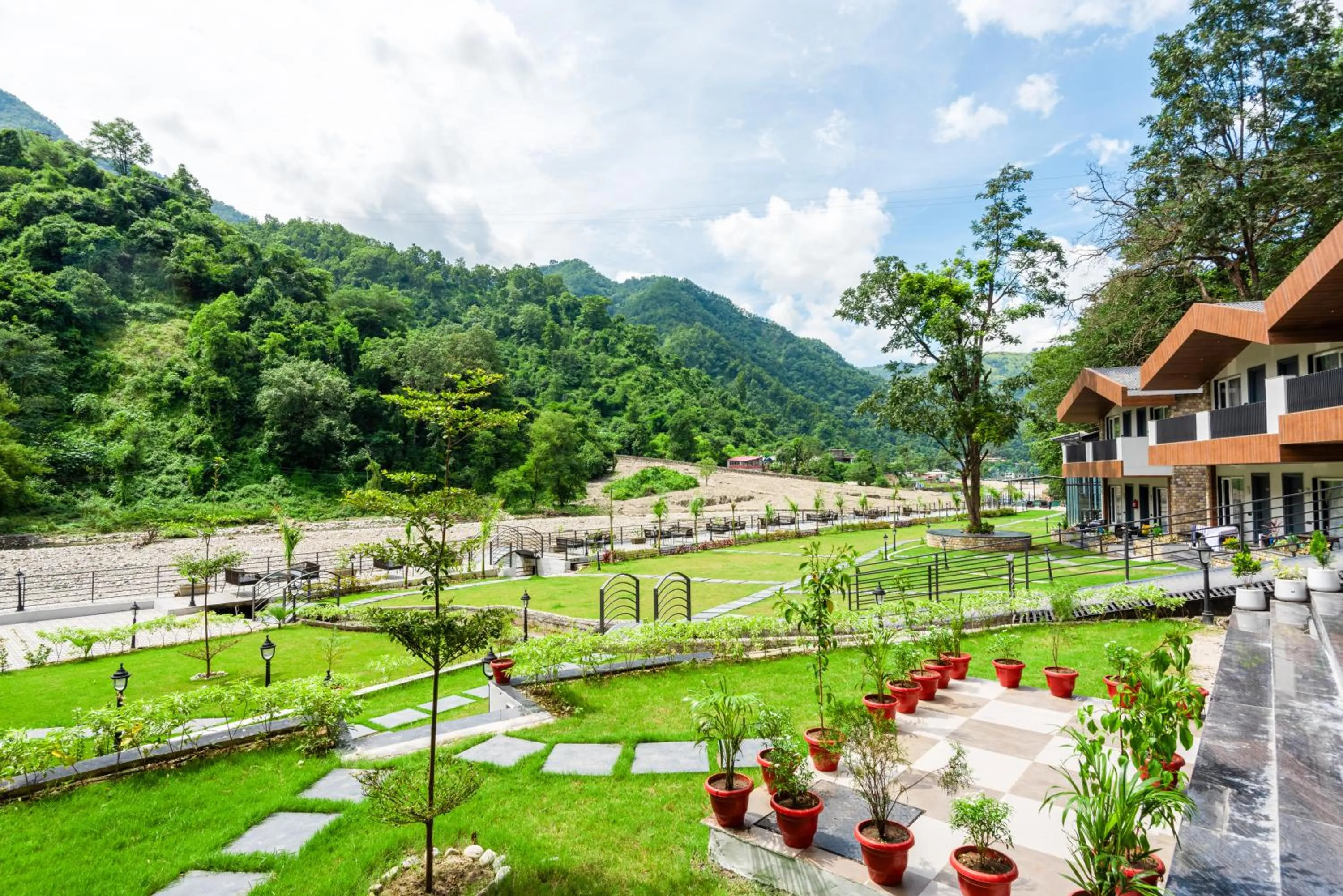 Garden in DLS Divine River Resort and Spa, Rishikesh