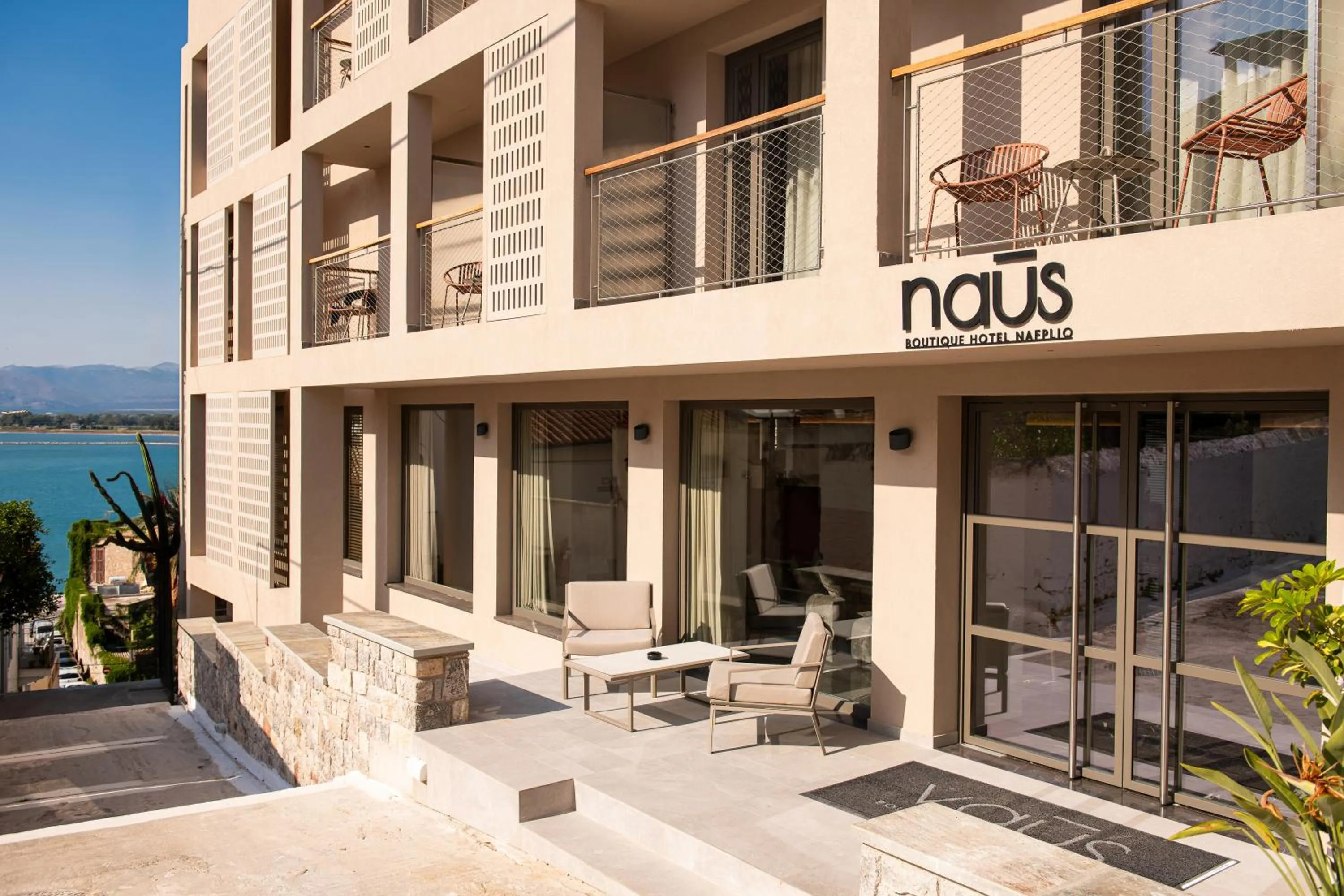 Naus Hotel