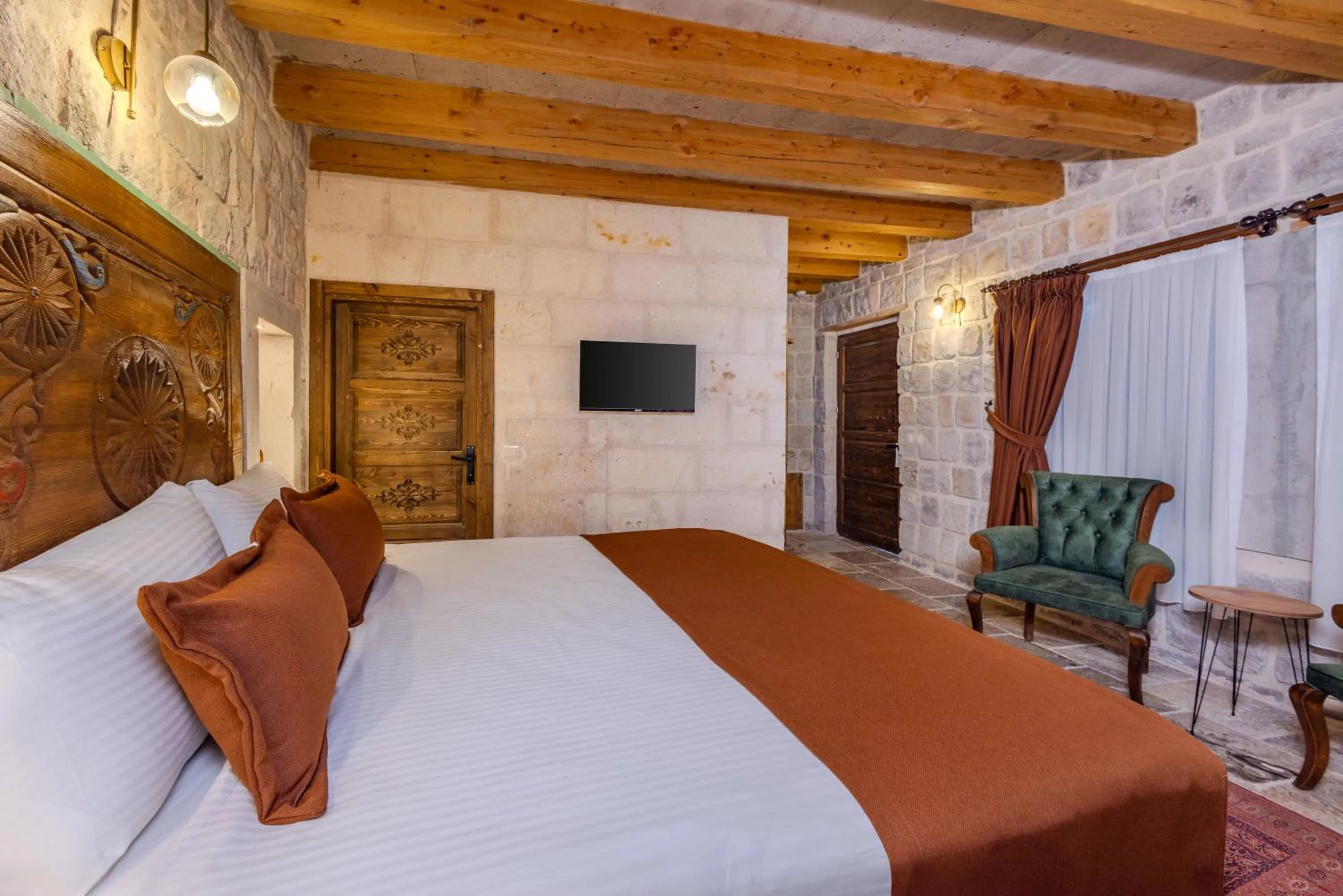 Photo of the whole room, Bed in Gala Cave Cappadocia