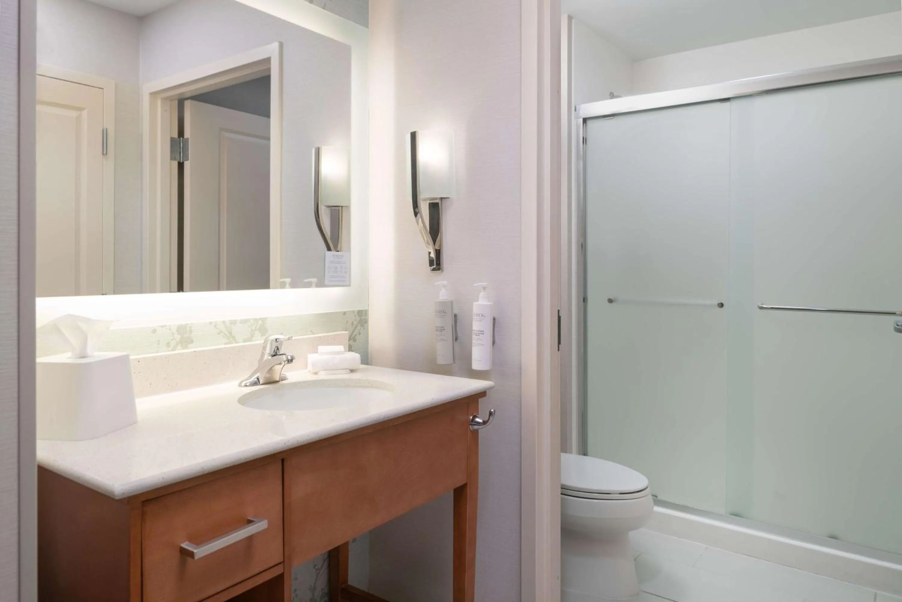 Shower in Homewood Suites by Hilton Gateway Hills Nashua