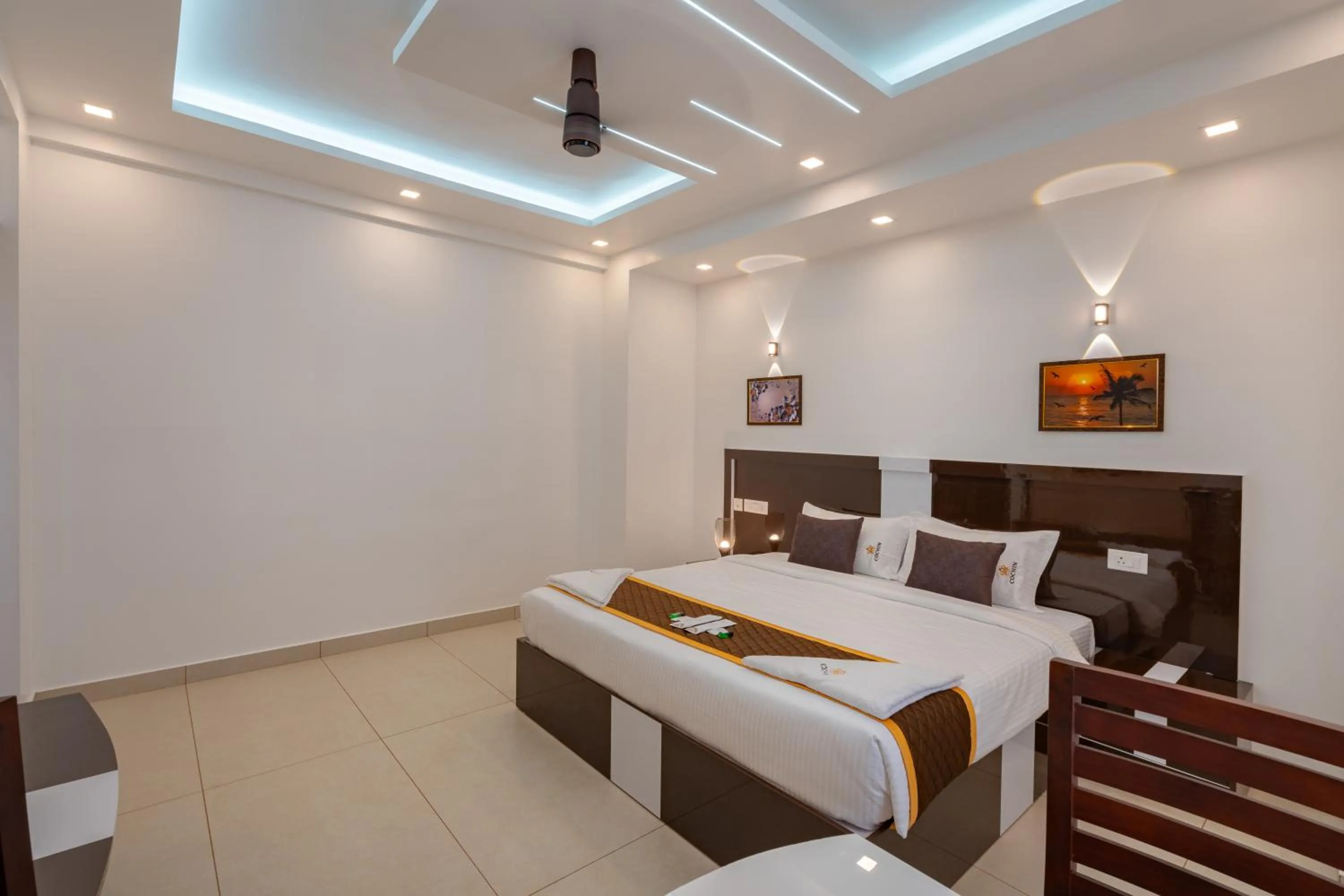 Bed in Cochin Airport Hotel