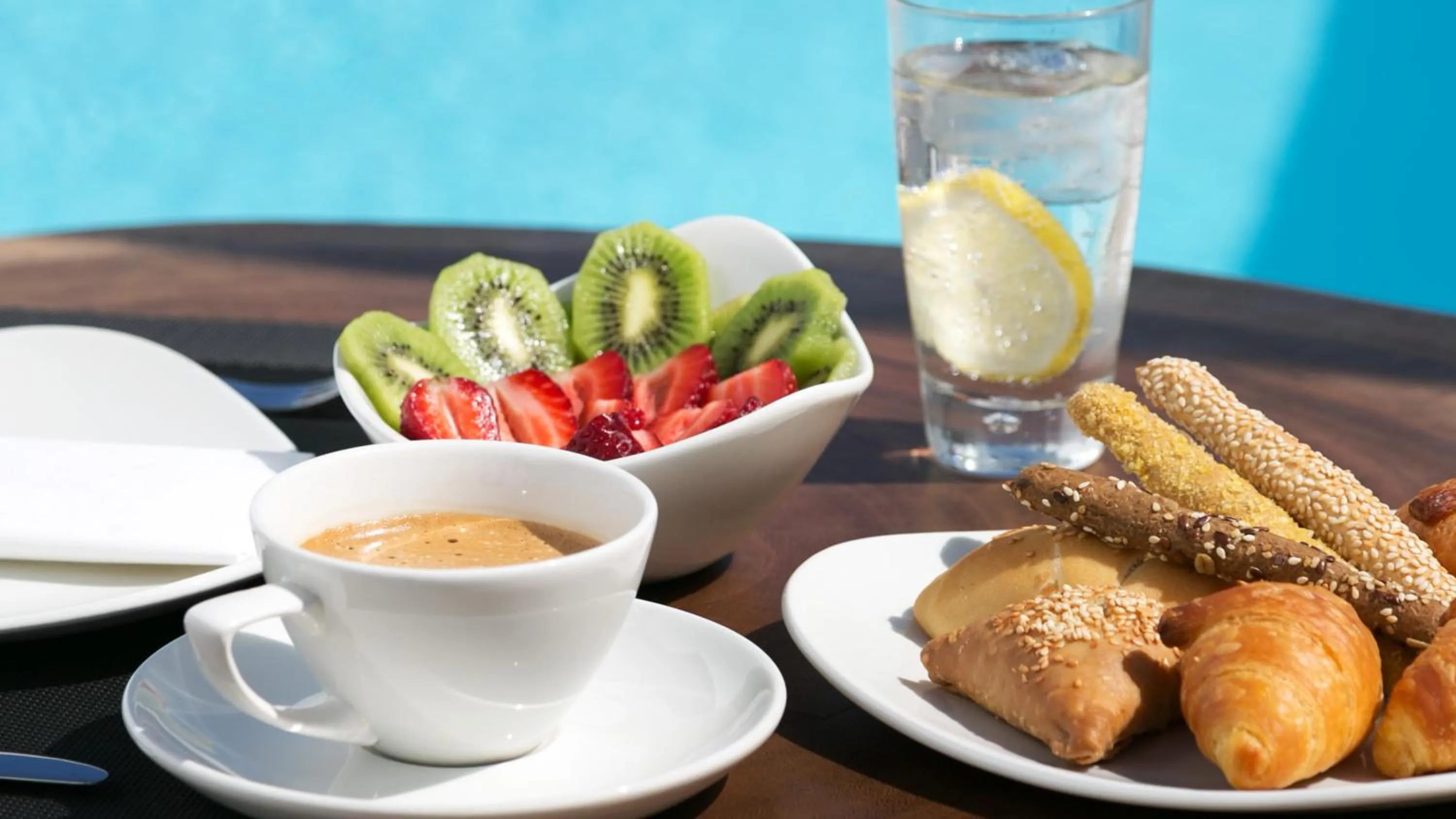 Restaurant/places to eat in Lilly Residence-All Sea View Suites, Adults Only