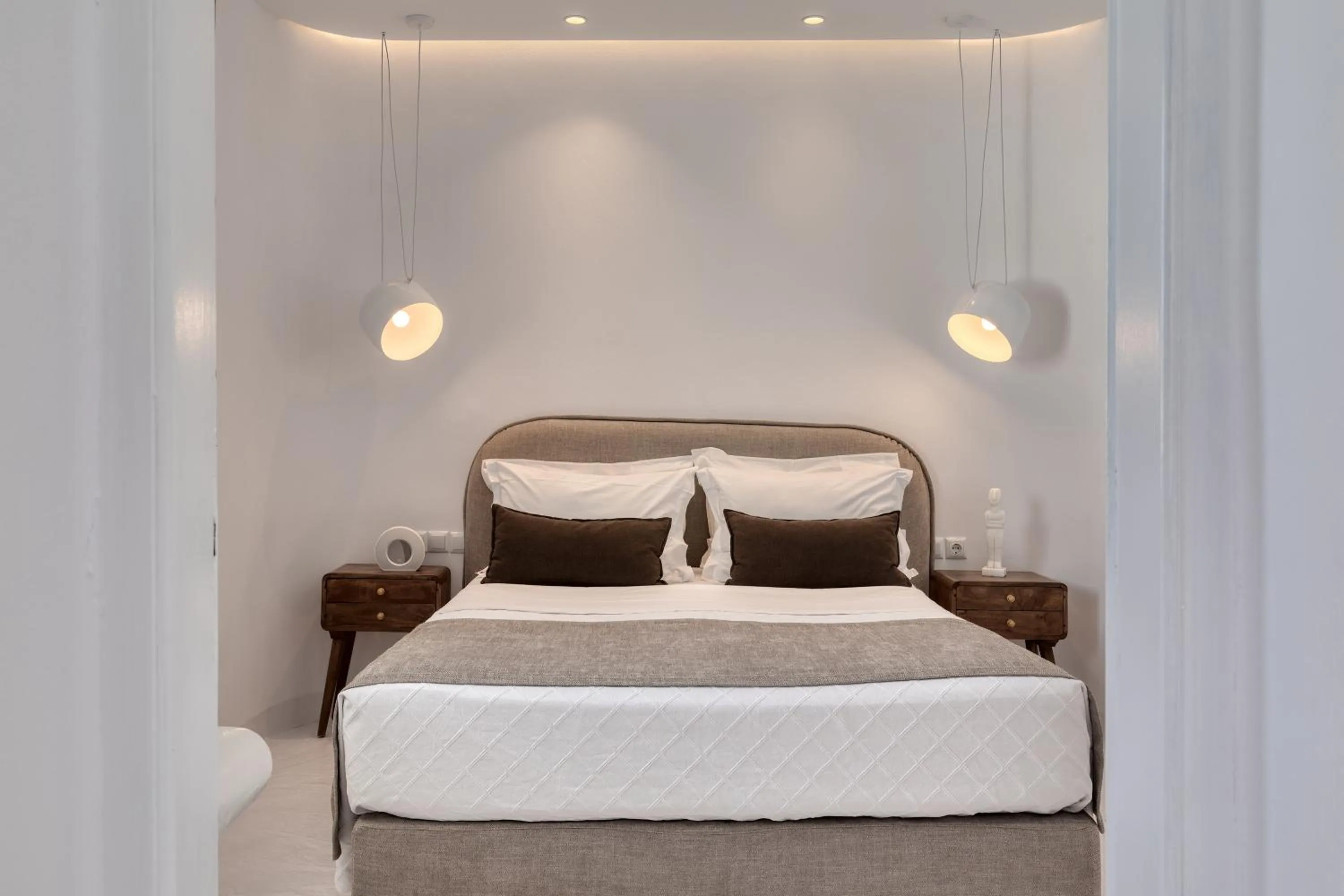 Bed in Lilly Residence-All Sea View Suites, Adults Only