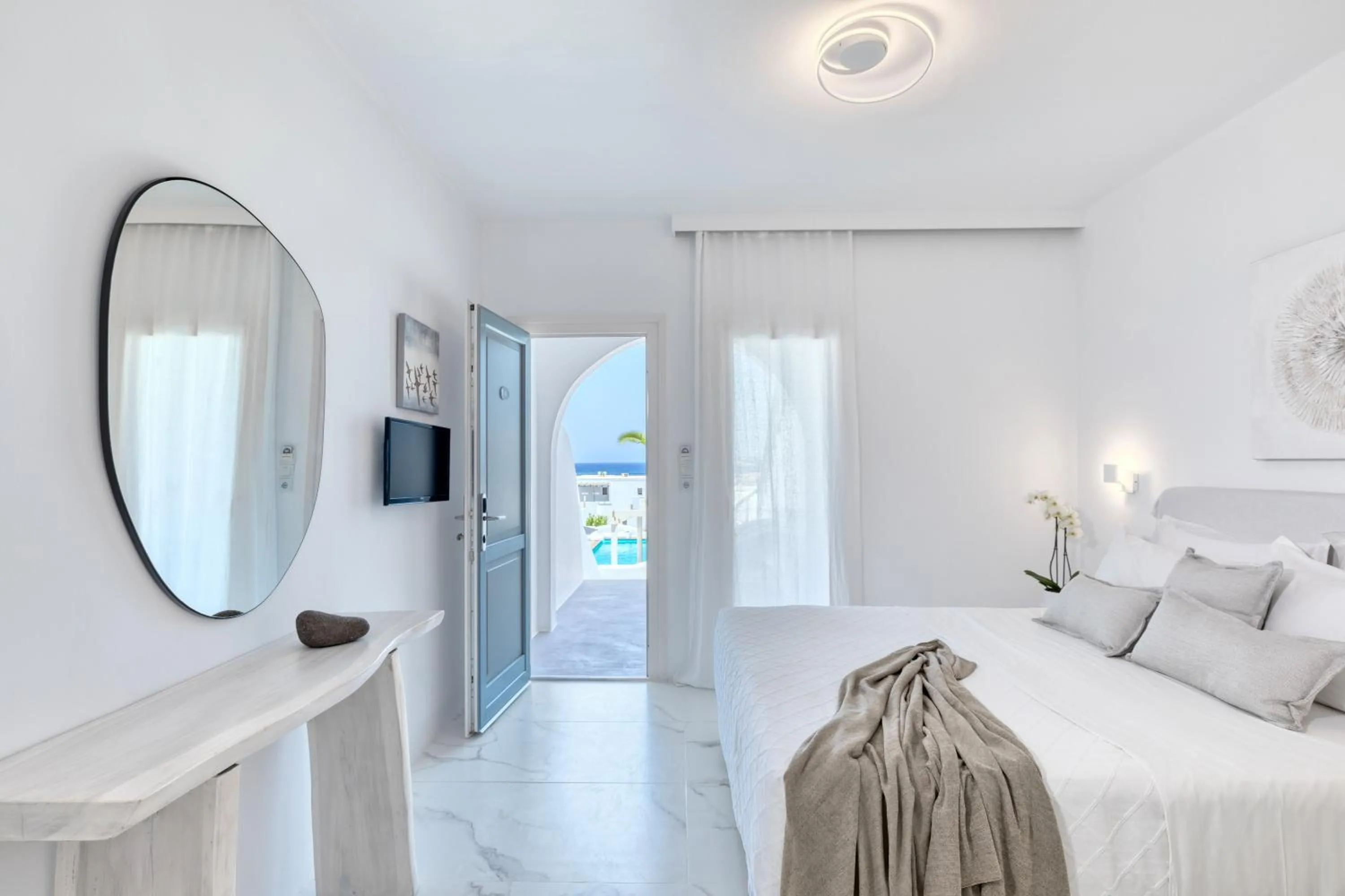 TV and multimedia, Bed in Lilly Residence-All Sea View Suites, Adults Only