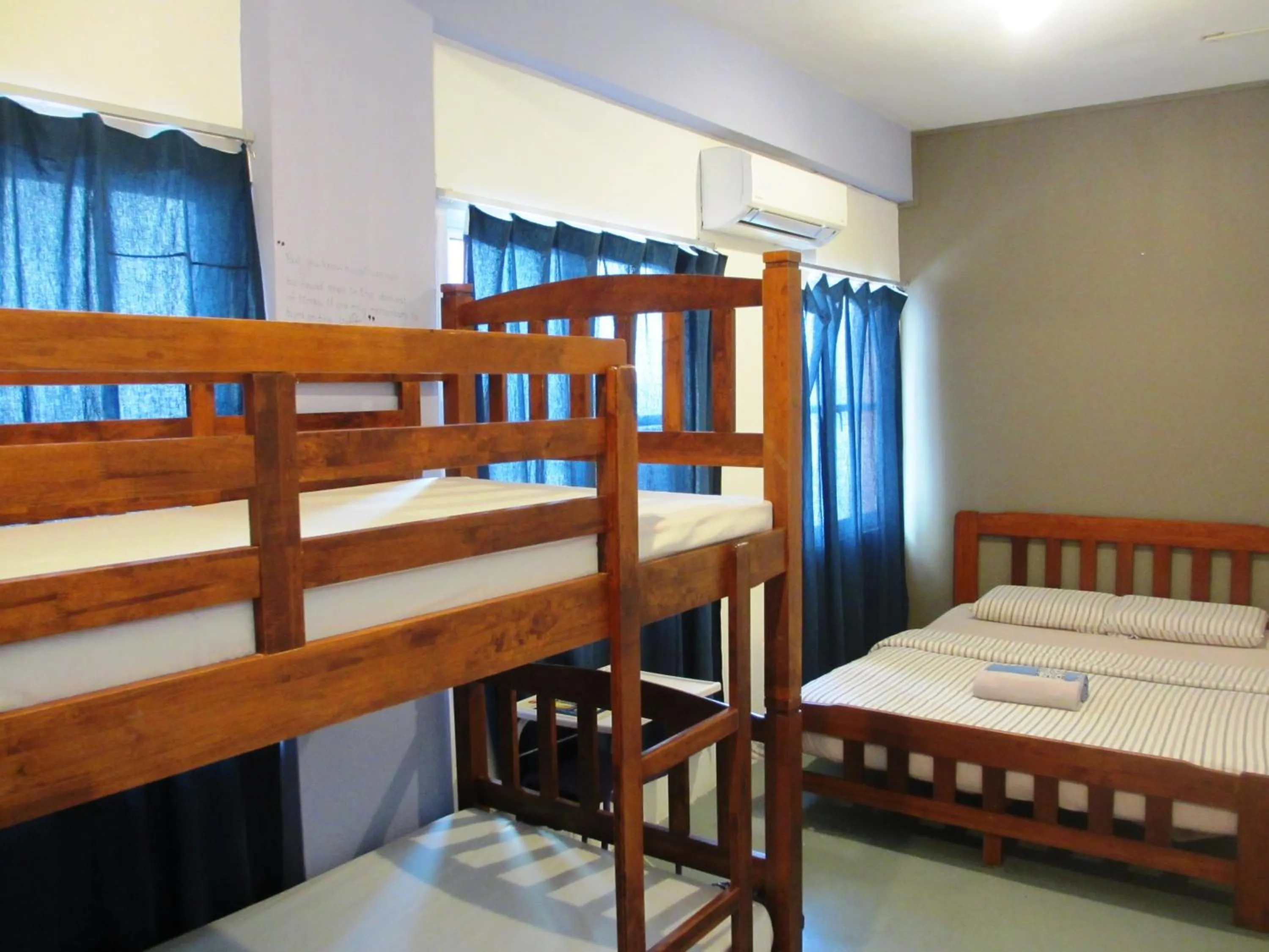 Bed in Sandakan Backpackers Hostel