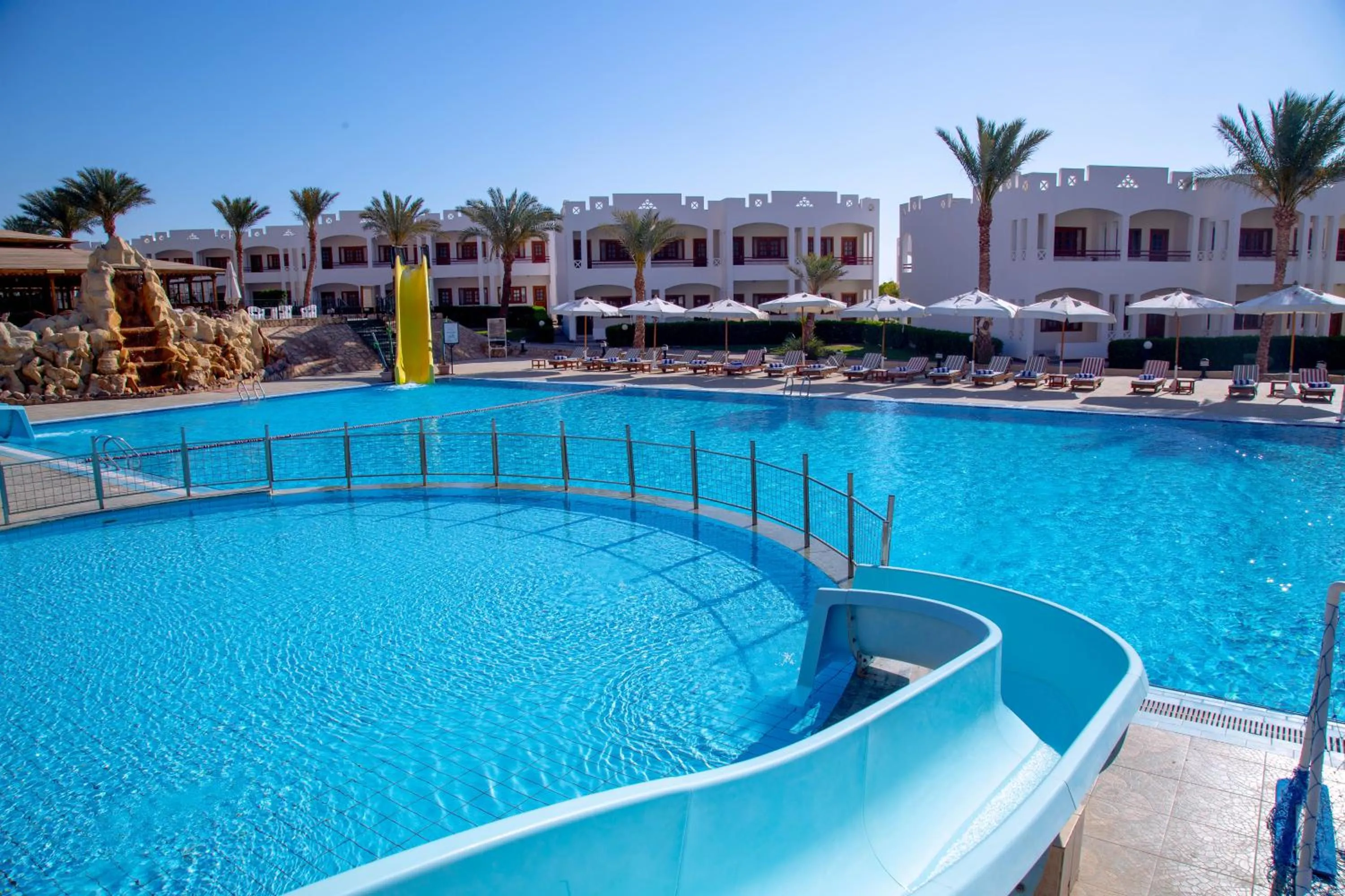 Swimming pool in Happy Life Village Dahab
