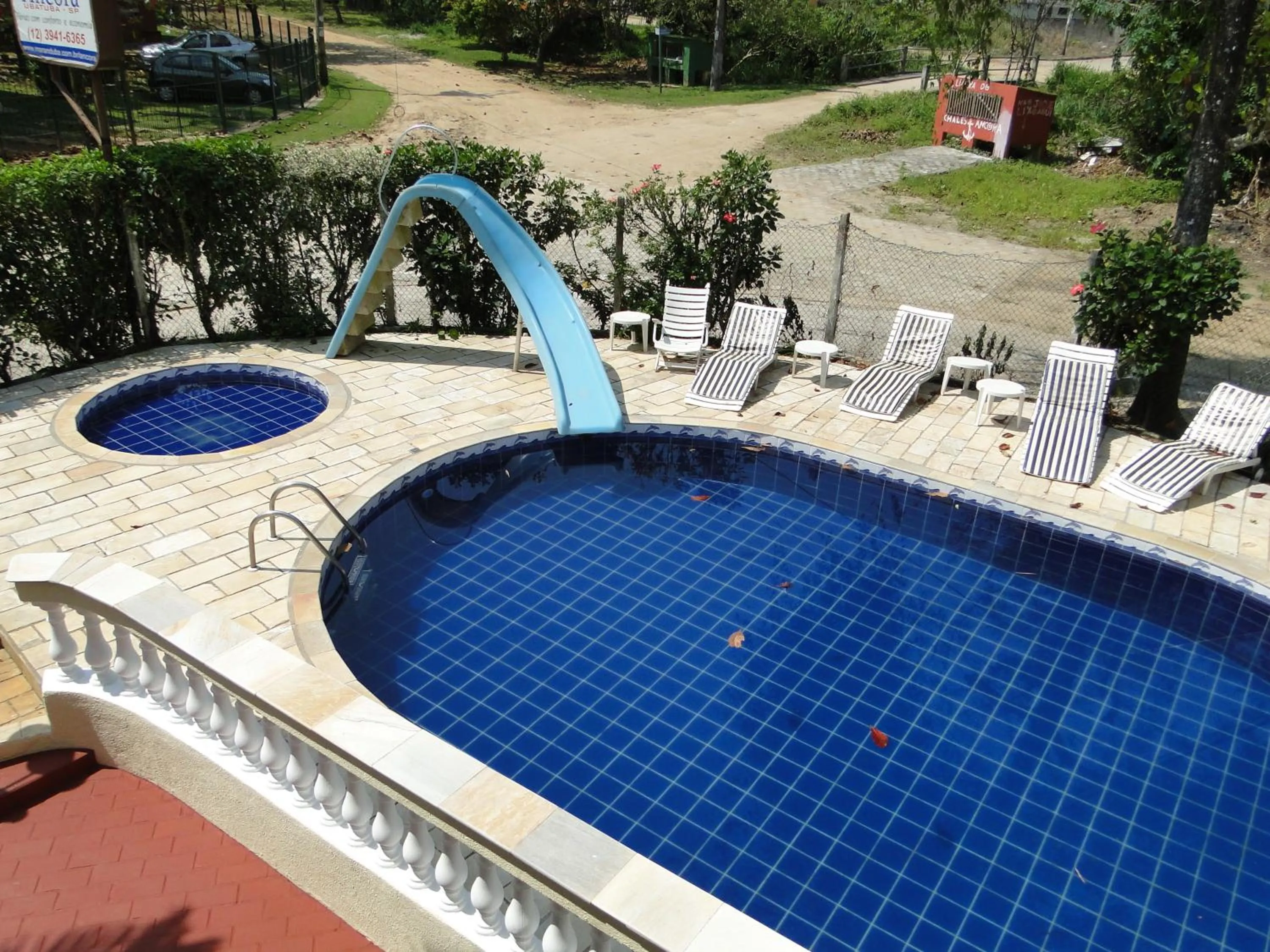Swimming pool in Residencial Chalés Âncora