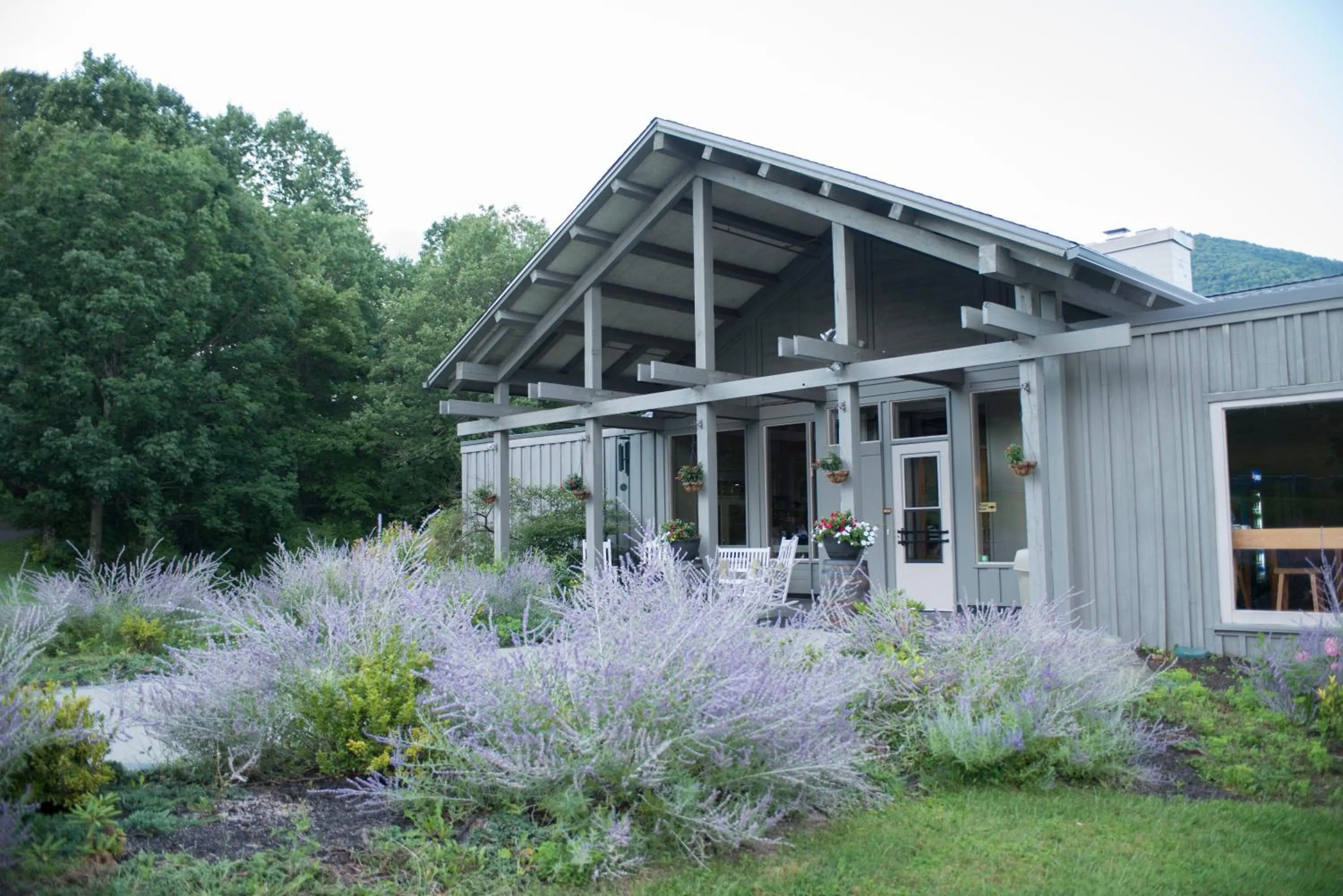 Peaks of Otter Lodge