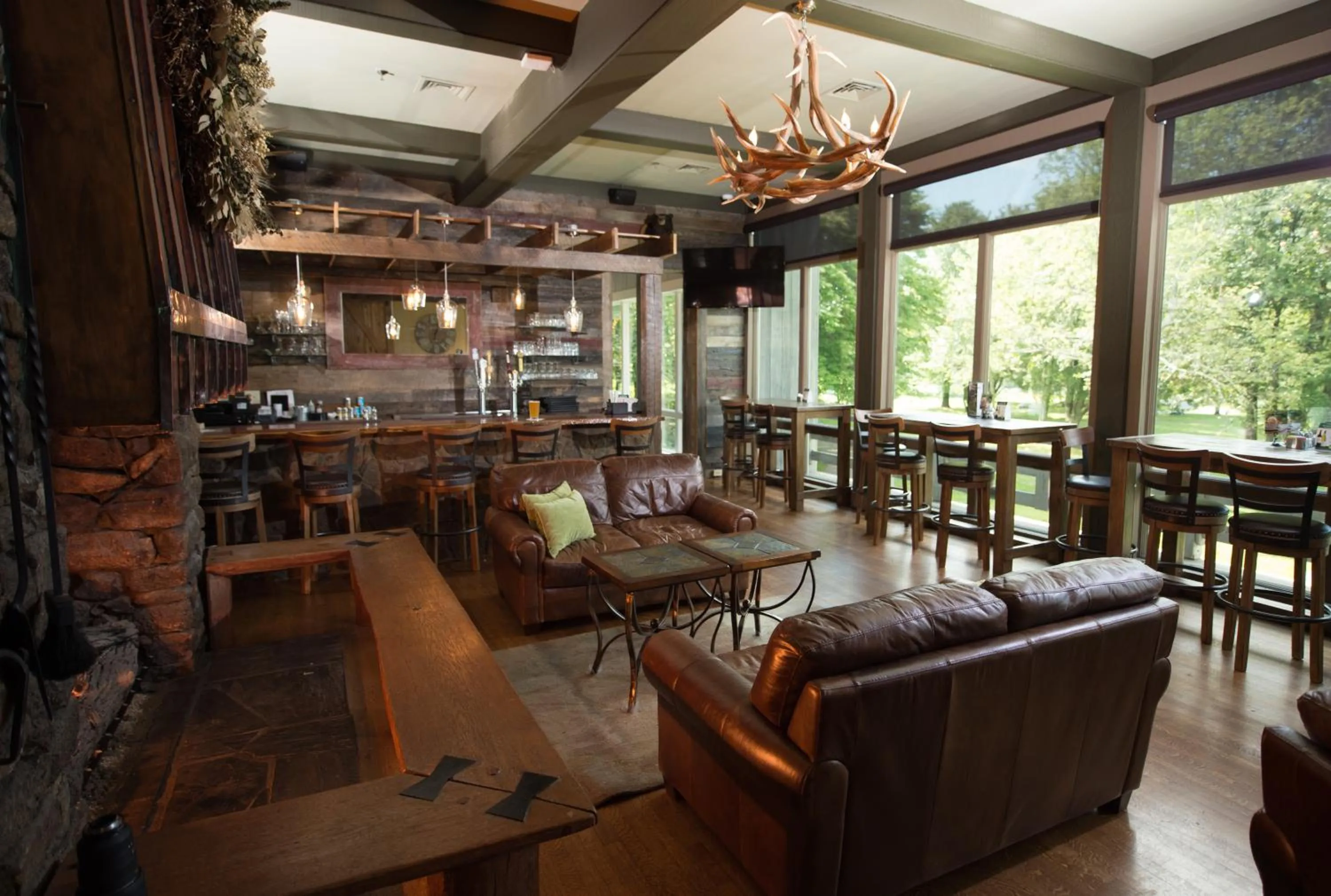 Peaks of Otter Lodge