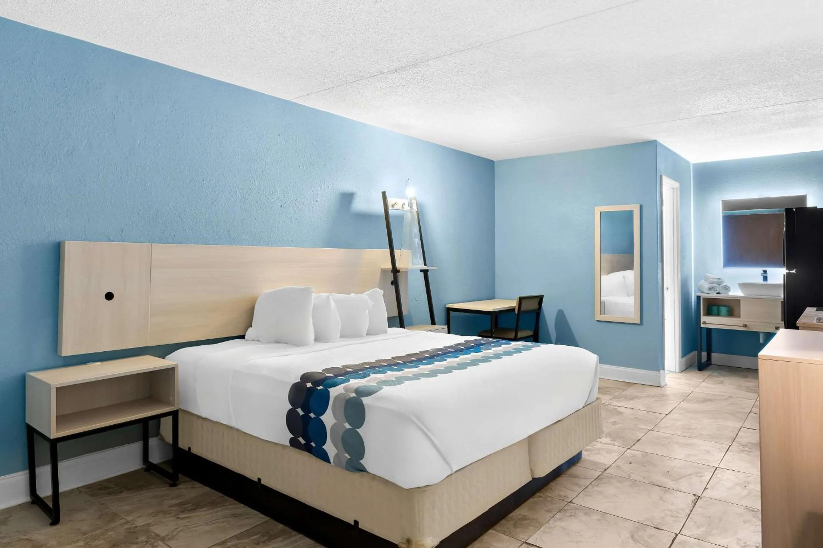 Bedroom, Bed in Suburban Studios Brunswick I-95