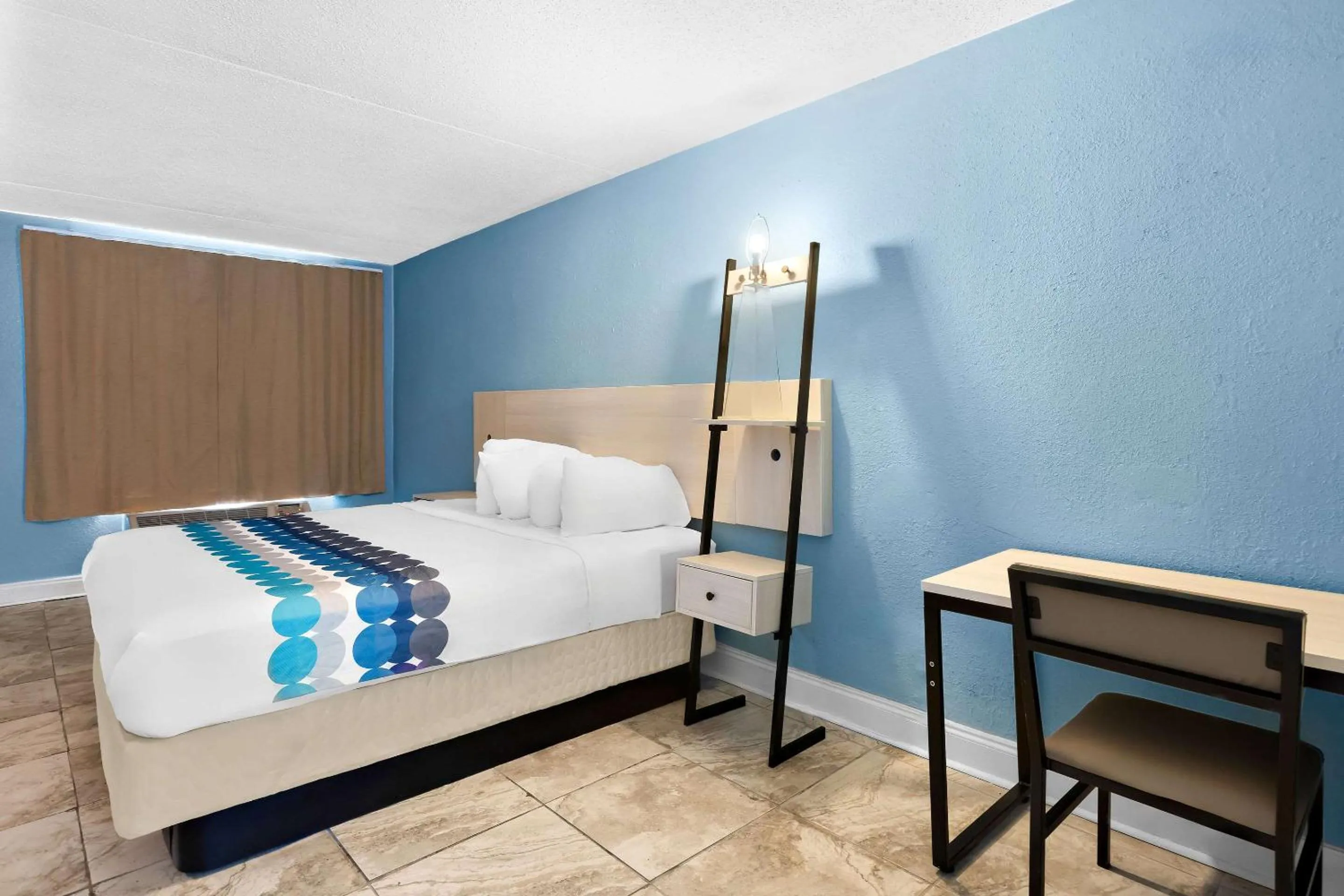 Bedroom, Bed in Suburban Studios Brunswick I-95