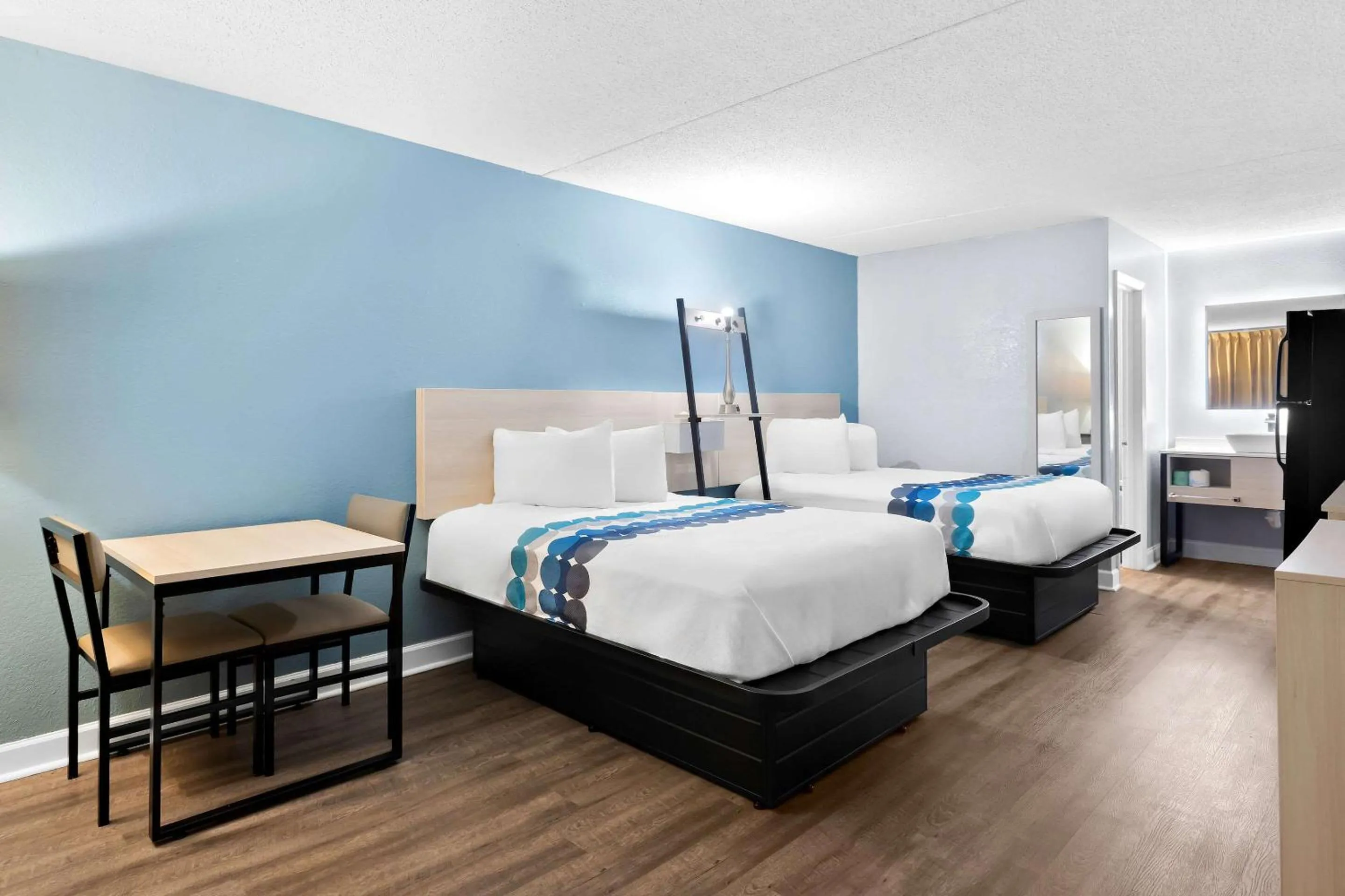 Bedroom, Bed in Suburban Studios Brunswick I-95