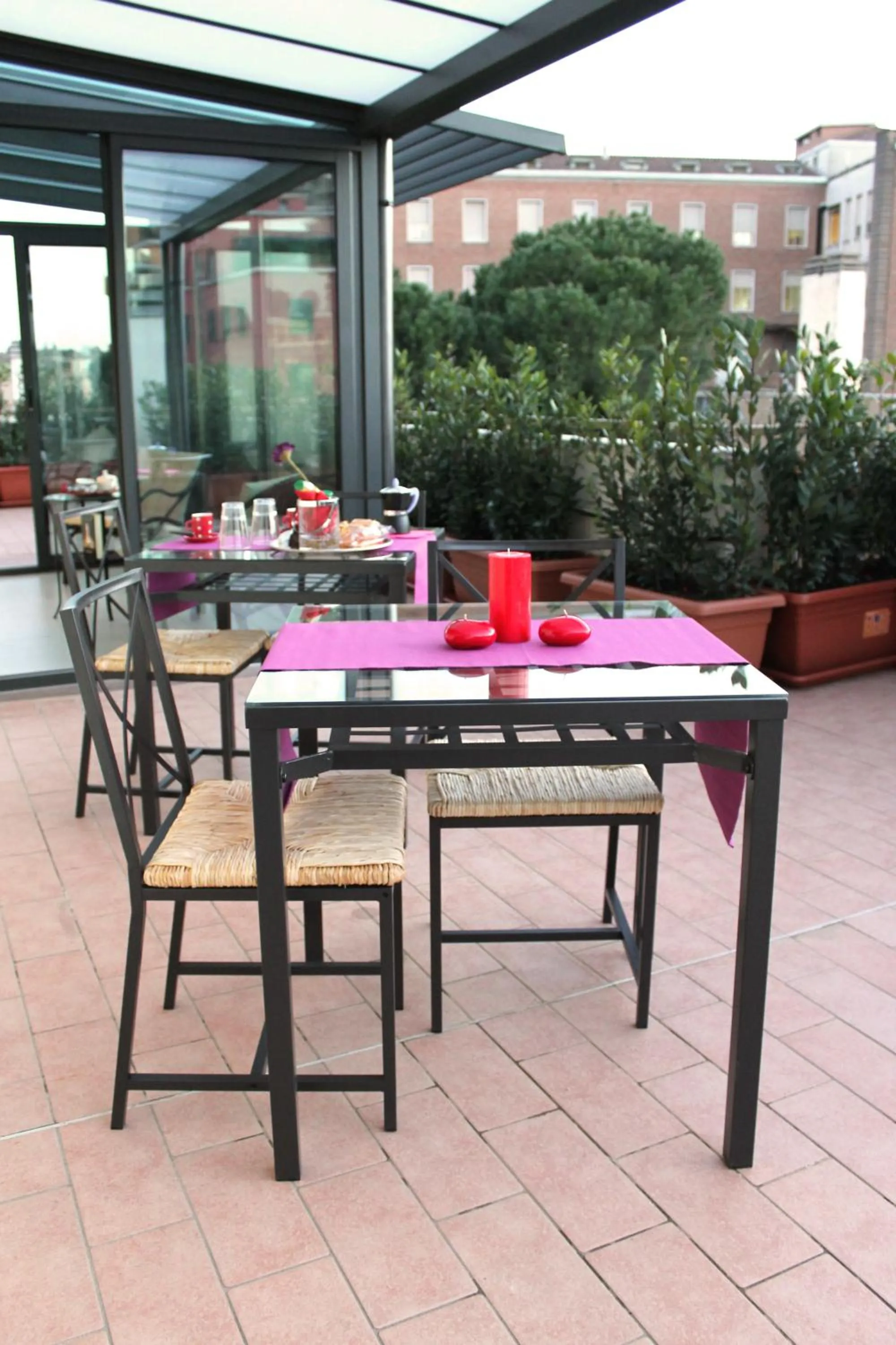 Restaurant/places to eat in L'Isola di Esme