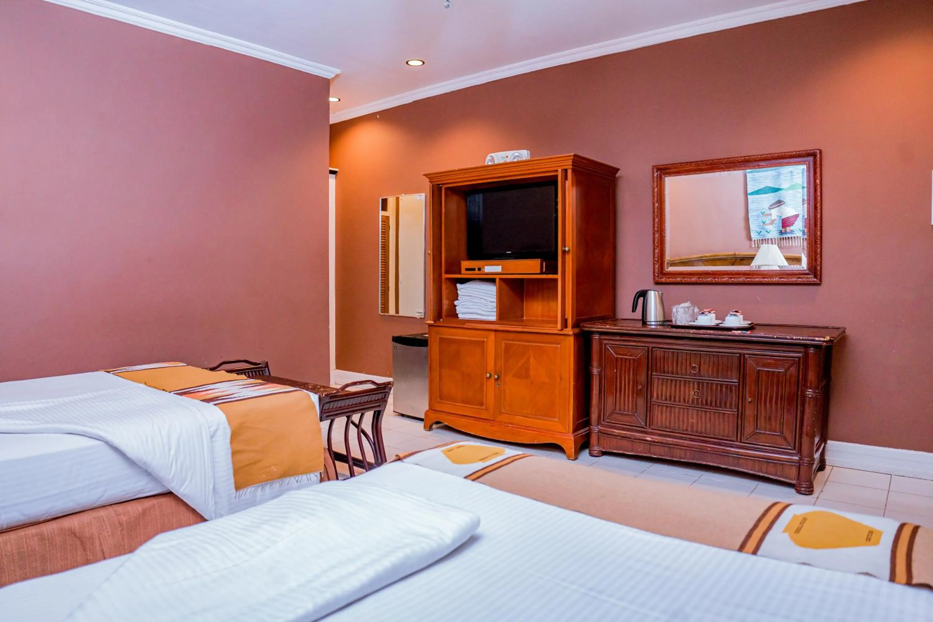 TV and multimedia, Bed in Paras Beach Resort - Camiguin