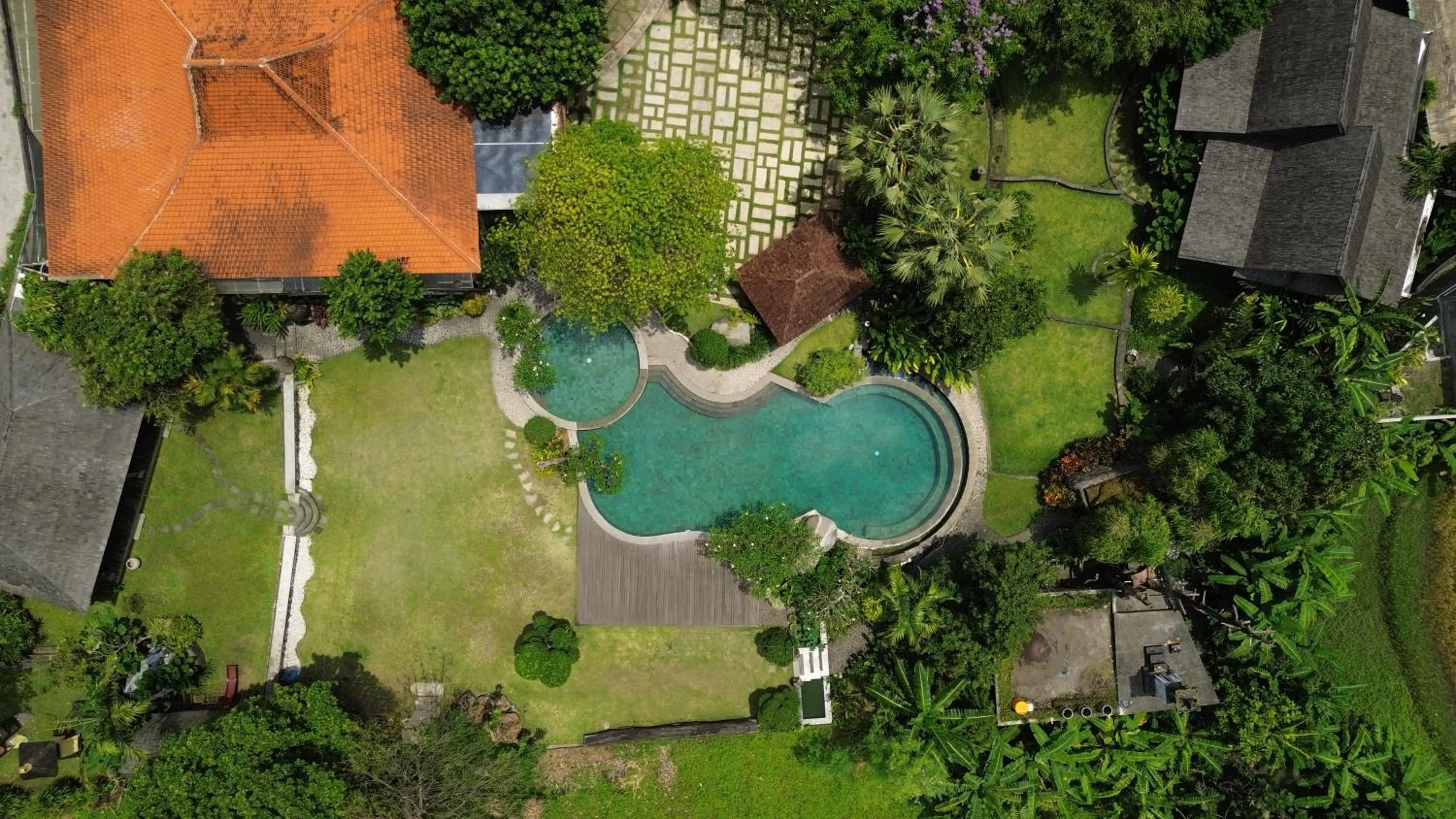 Restaurant/places to eat in Natajiwa Village, close to Canggu and Seminyak