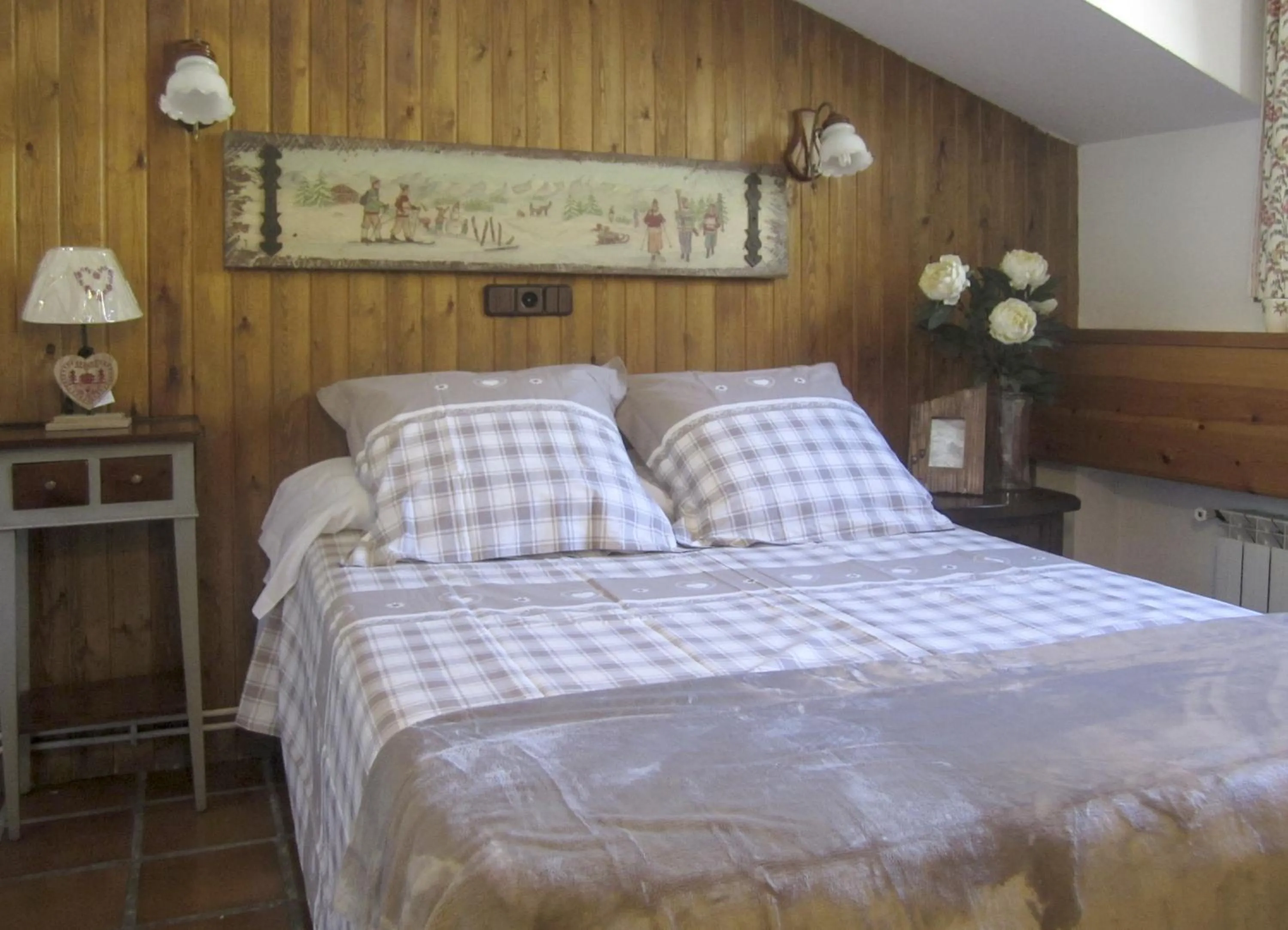 Bedroom, Bed in San Marsial Benasque Apart Hotel