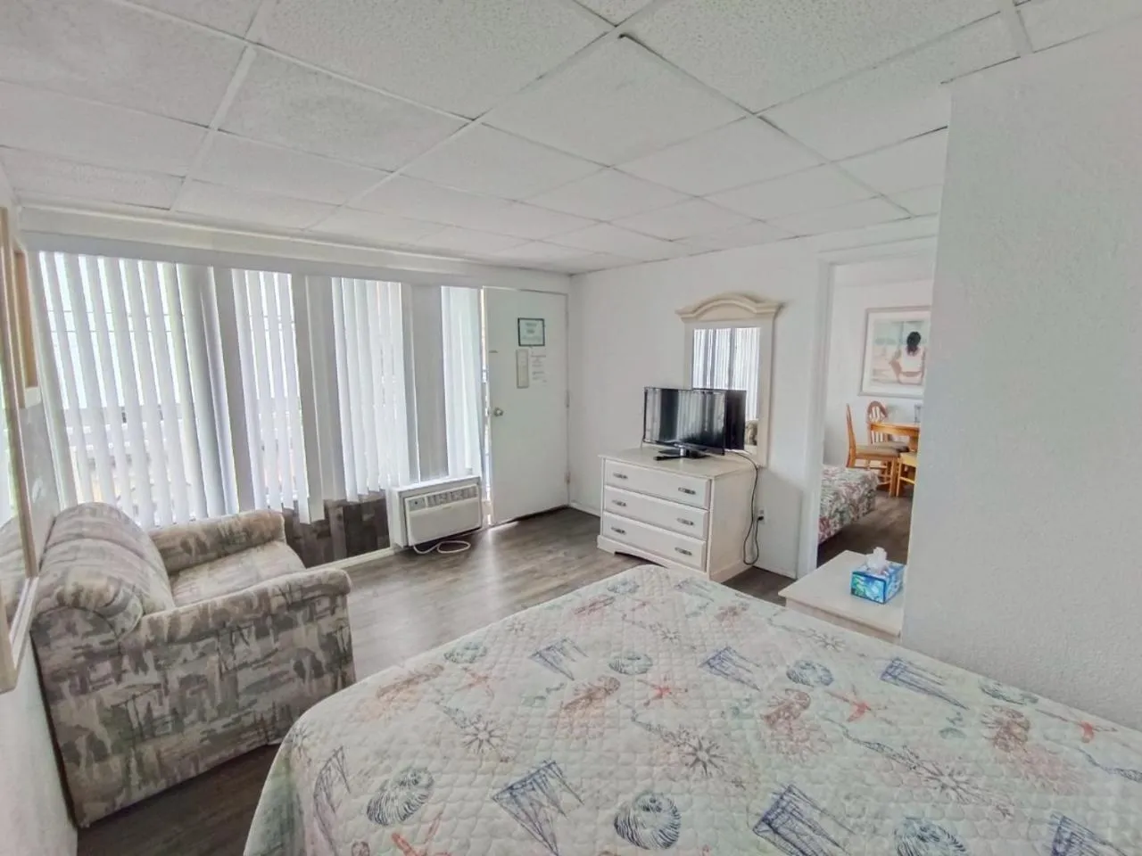 Bedroom in Tangiers Resort Motel