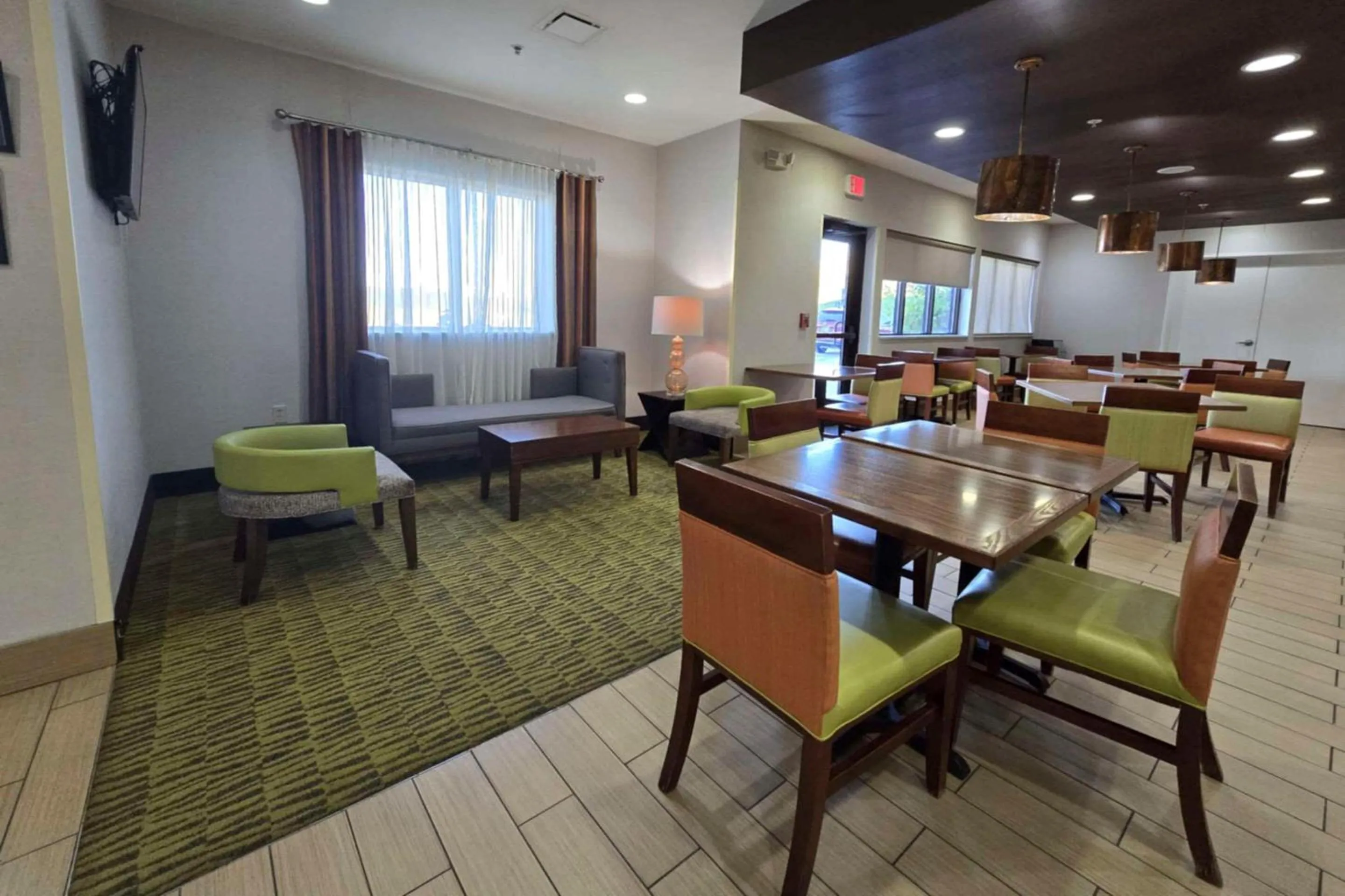 Breakfast in Comfort Inn Ferdinand