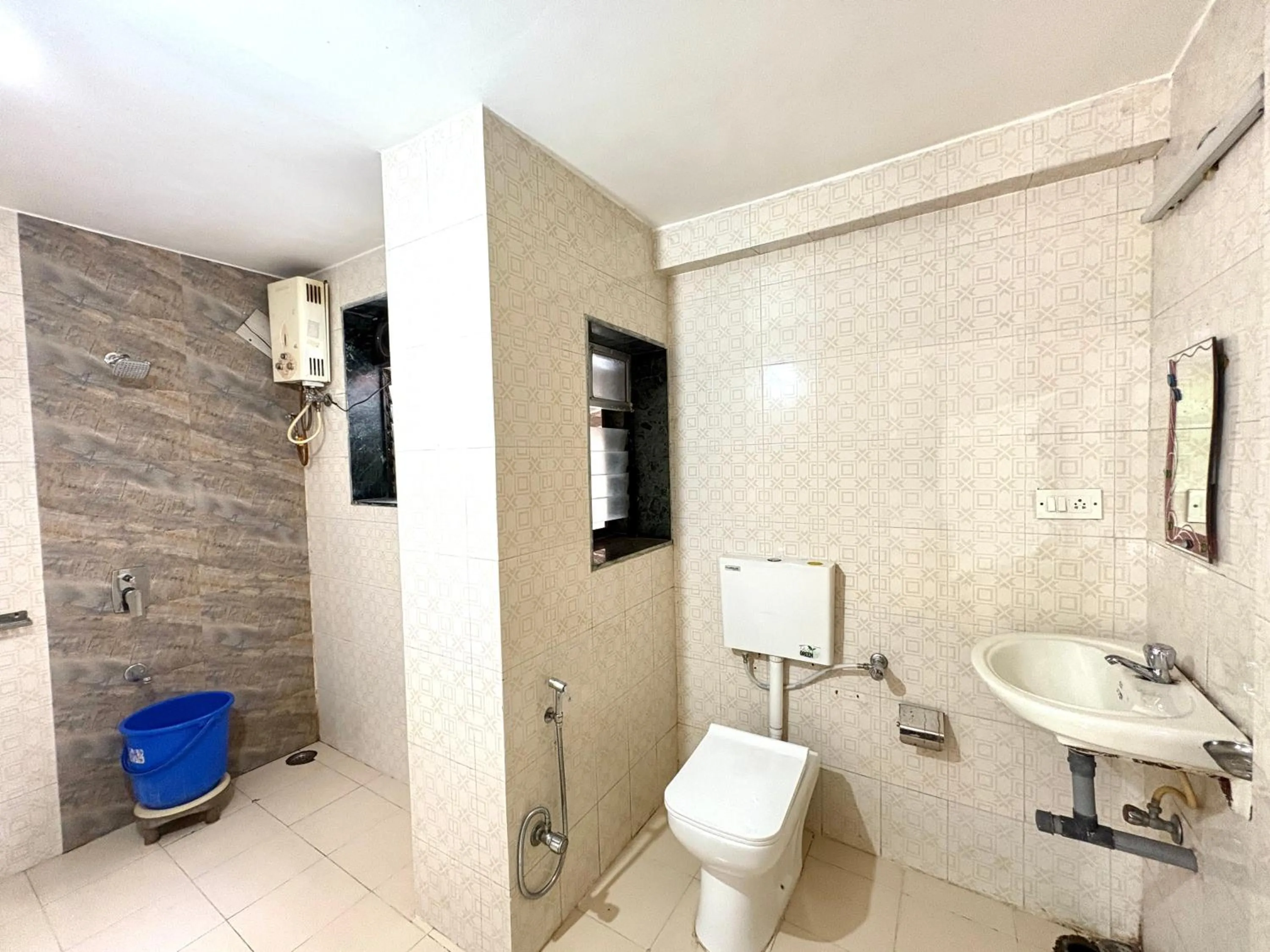 Shower in Hotel Laxmi Residency