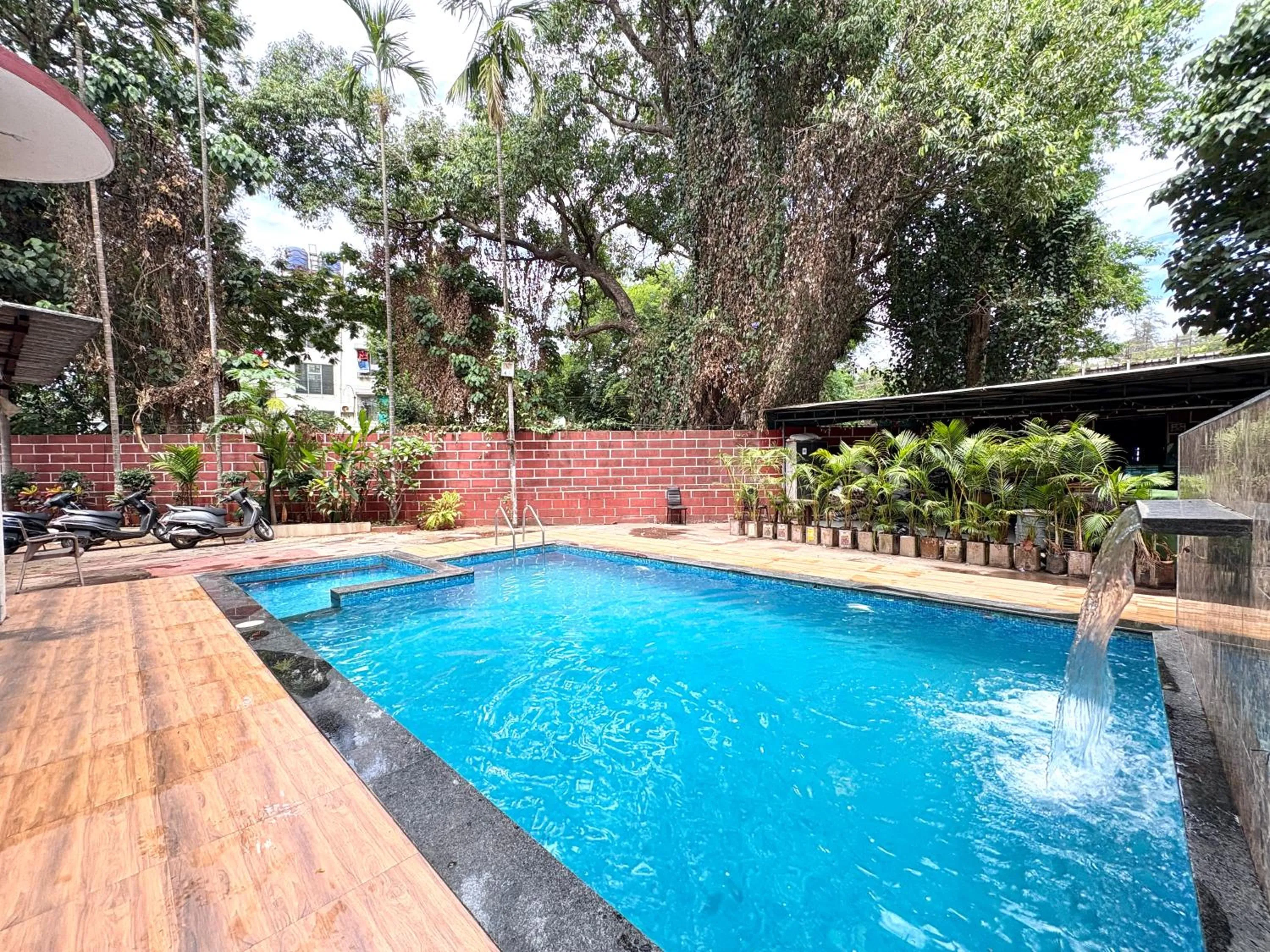 Swimming pool in Hotel Laxmi Residency