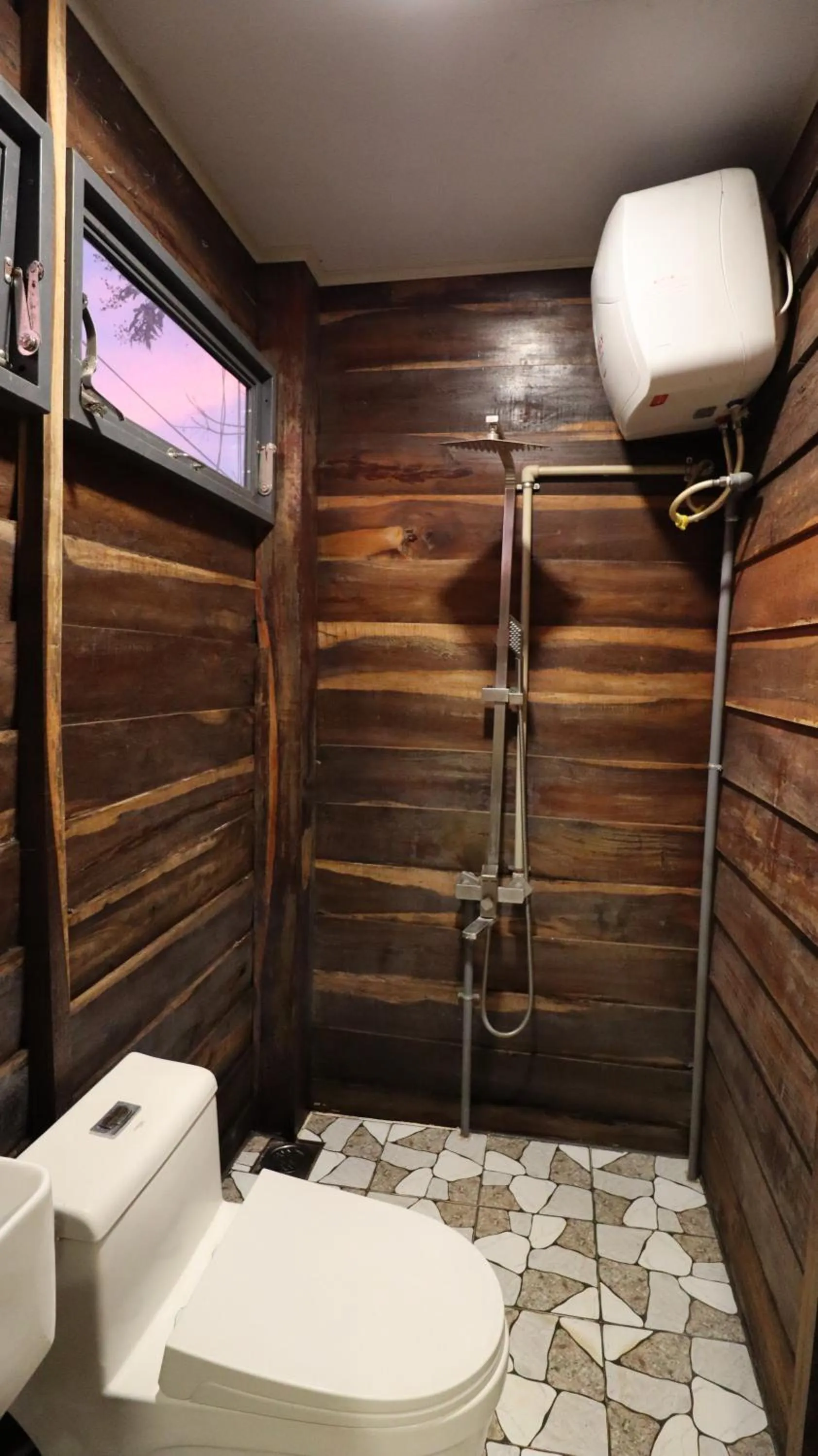 The 47 House Homestay BMT