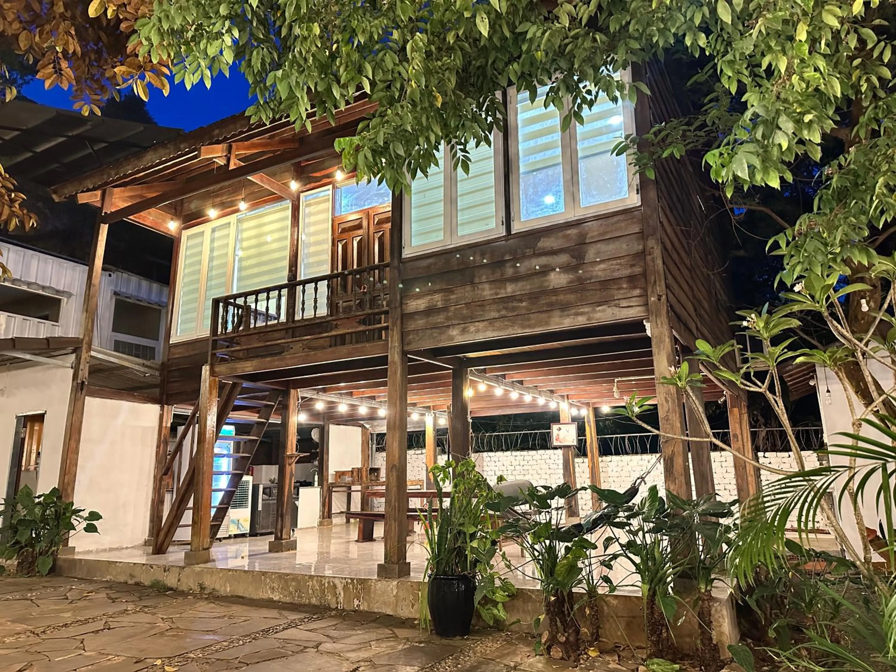 The 47 House Homestay BMT