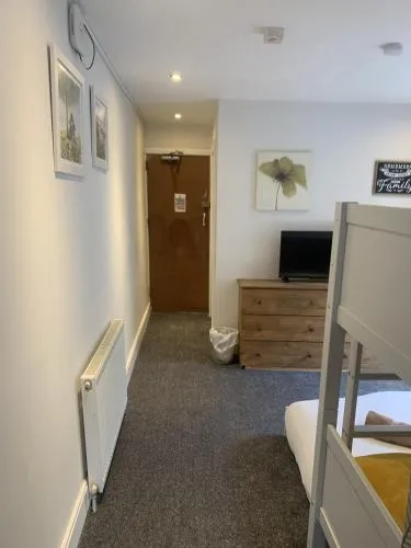 Camelot Seafront Hotel