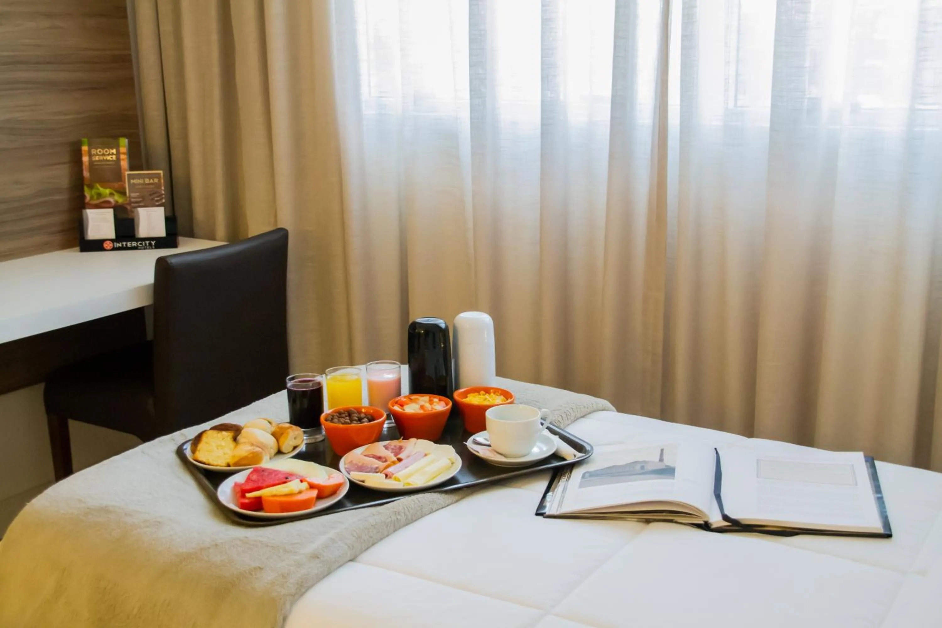 Property building, Bed in Intercity Gravataí