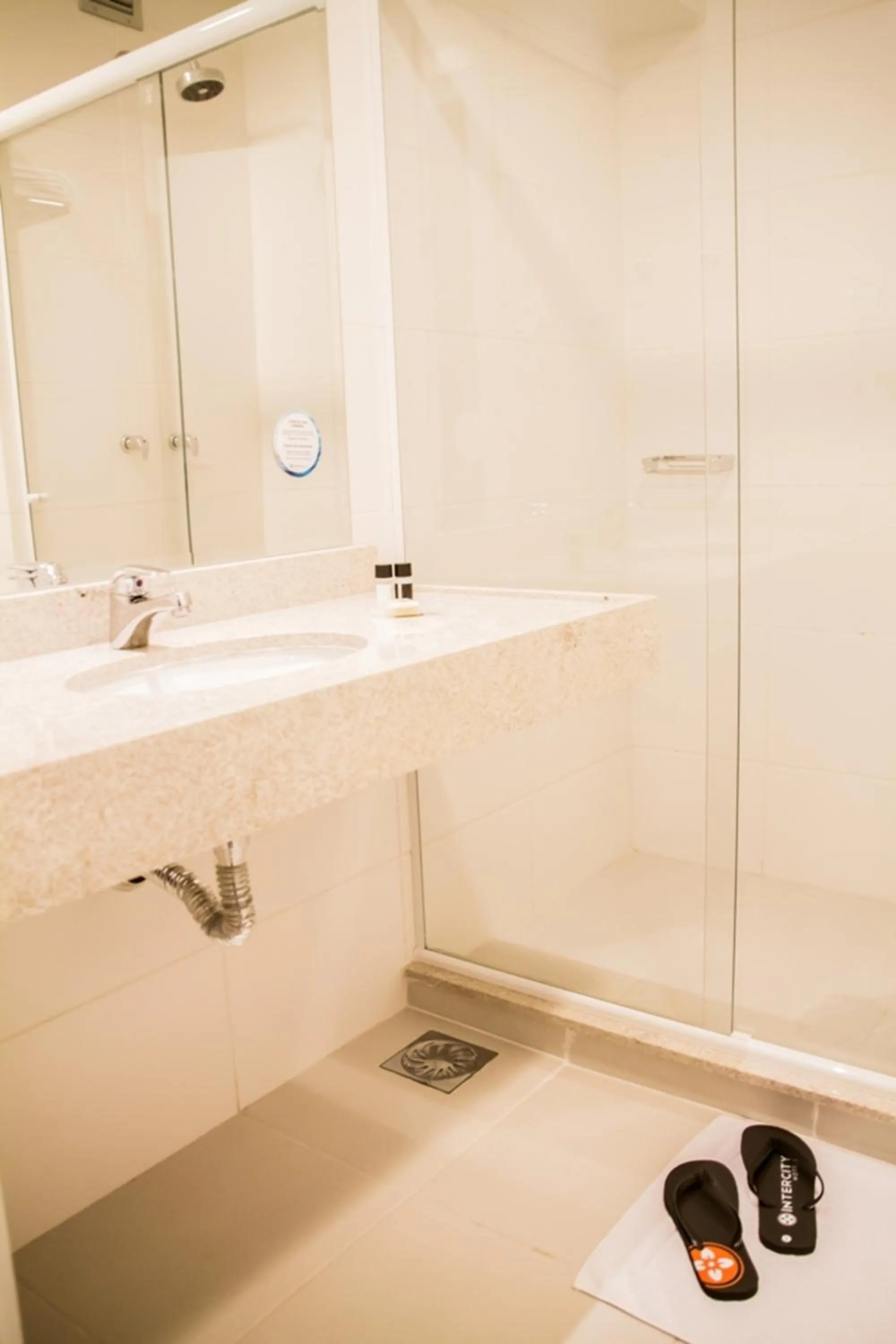 Bathroom in Intercity Gravataí