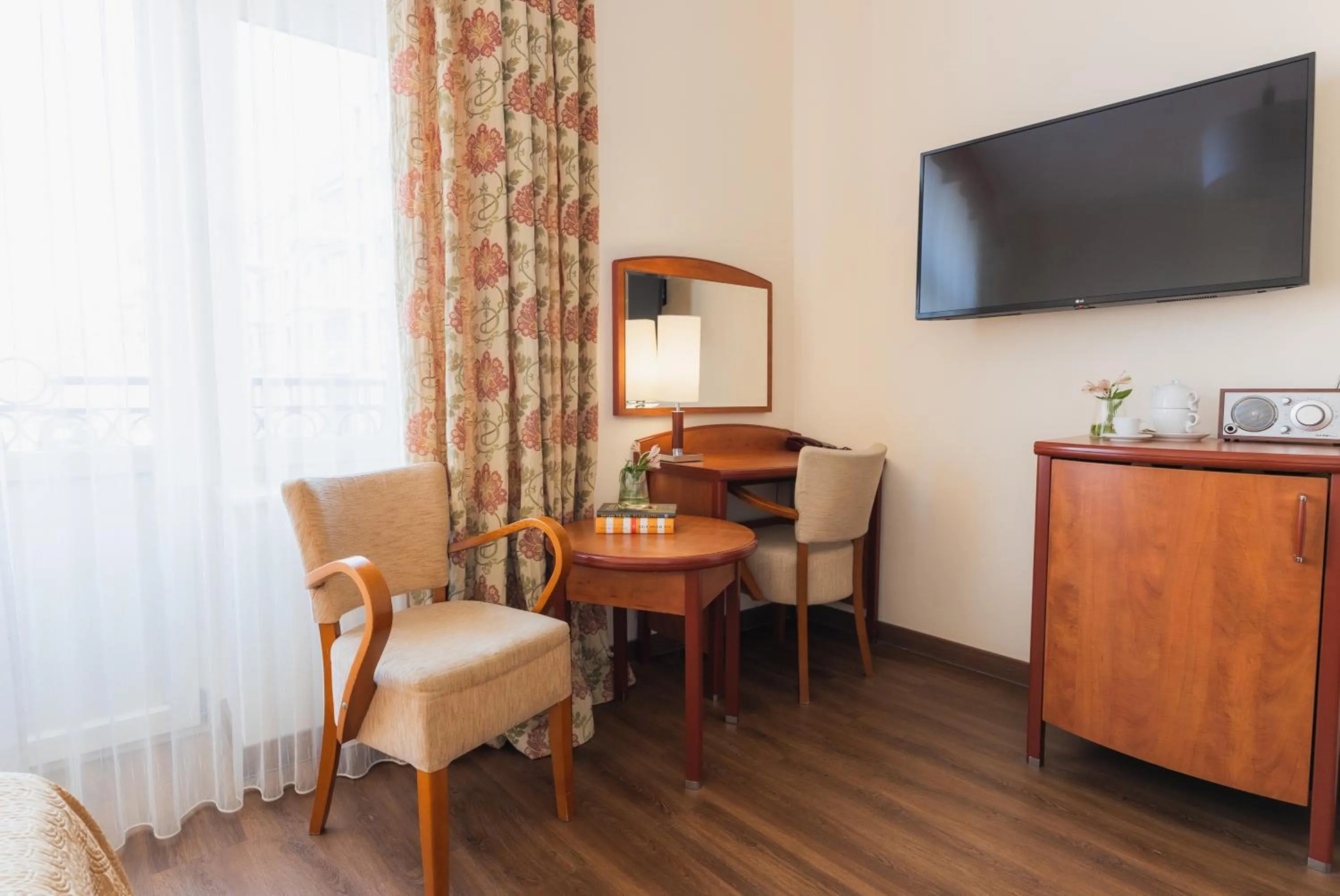 TV and multimedia in H Villa Herkules