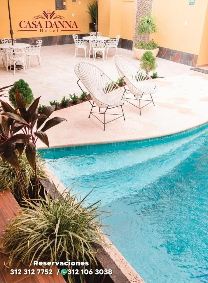 Swimming pool in Hotel Casa Danna