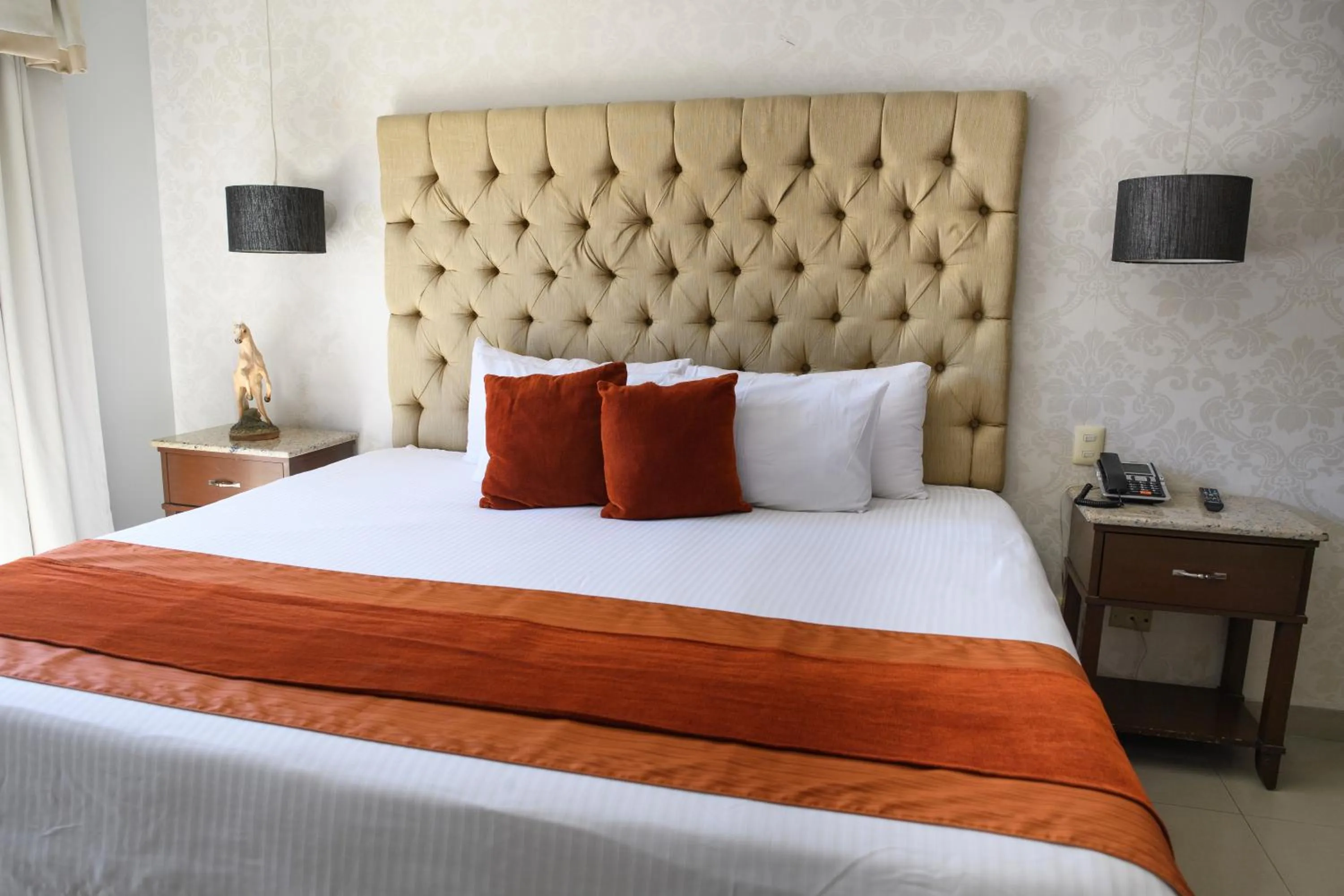 Bed in Hotel Santorian