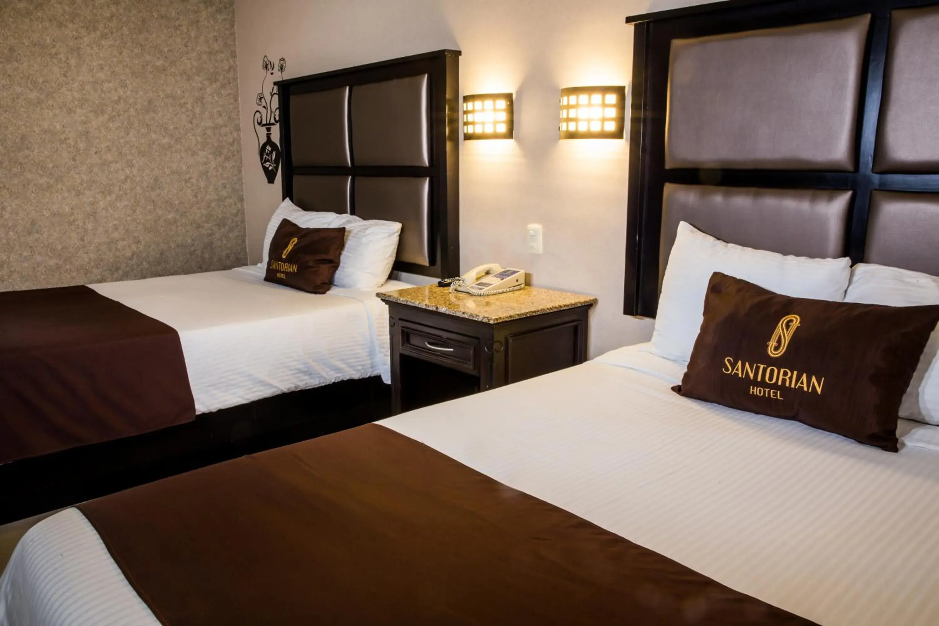 Twin Room in Hotel Santorian Twin Room in Hotel Santorian