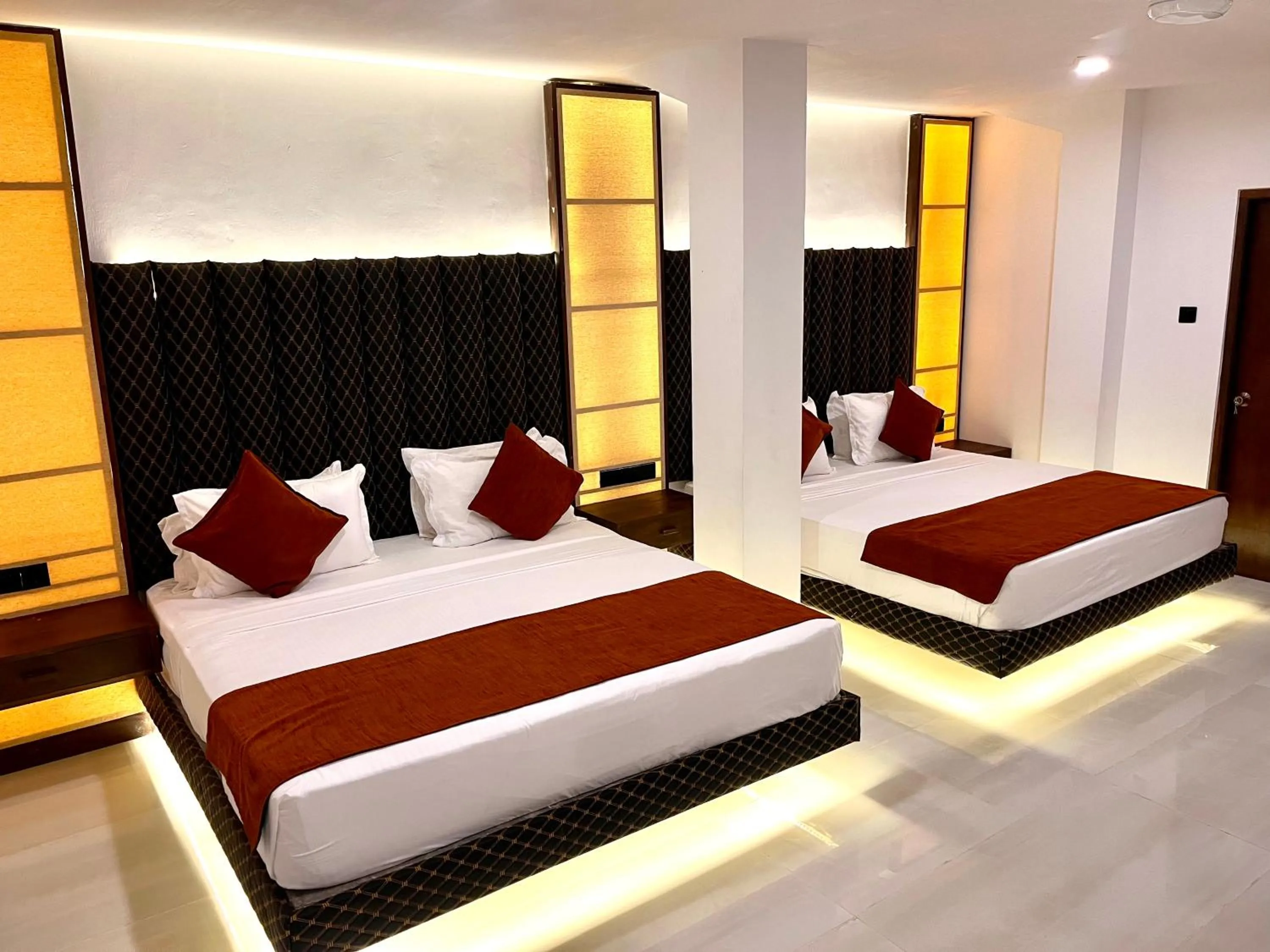 Bedroom, Bed in Sundaras Family Suites