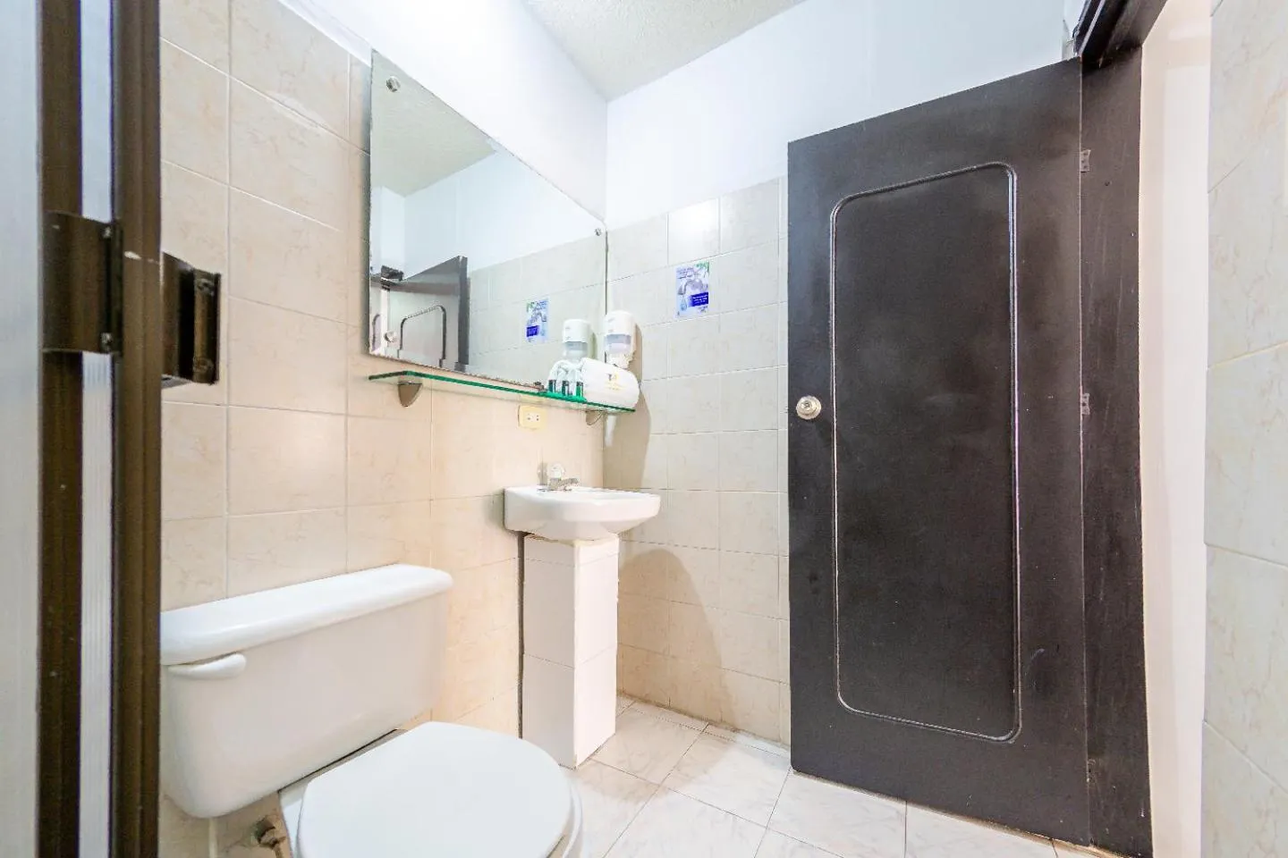 Bathroom in Imperio la 16