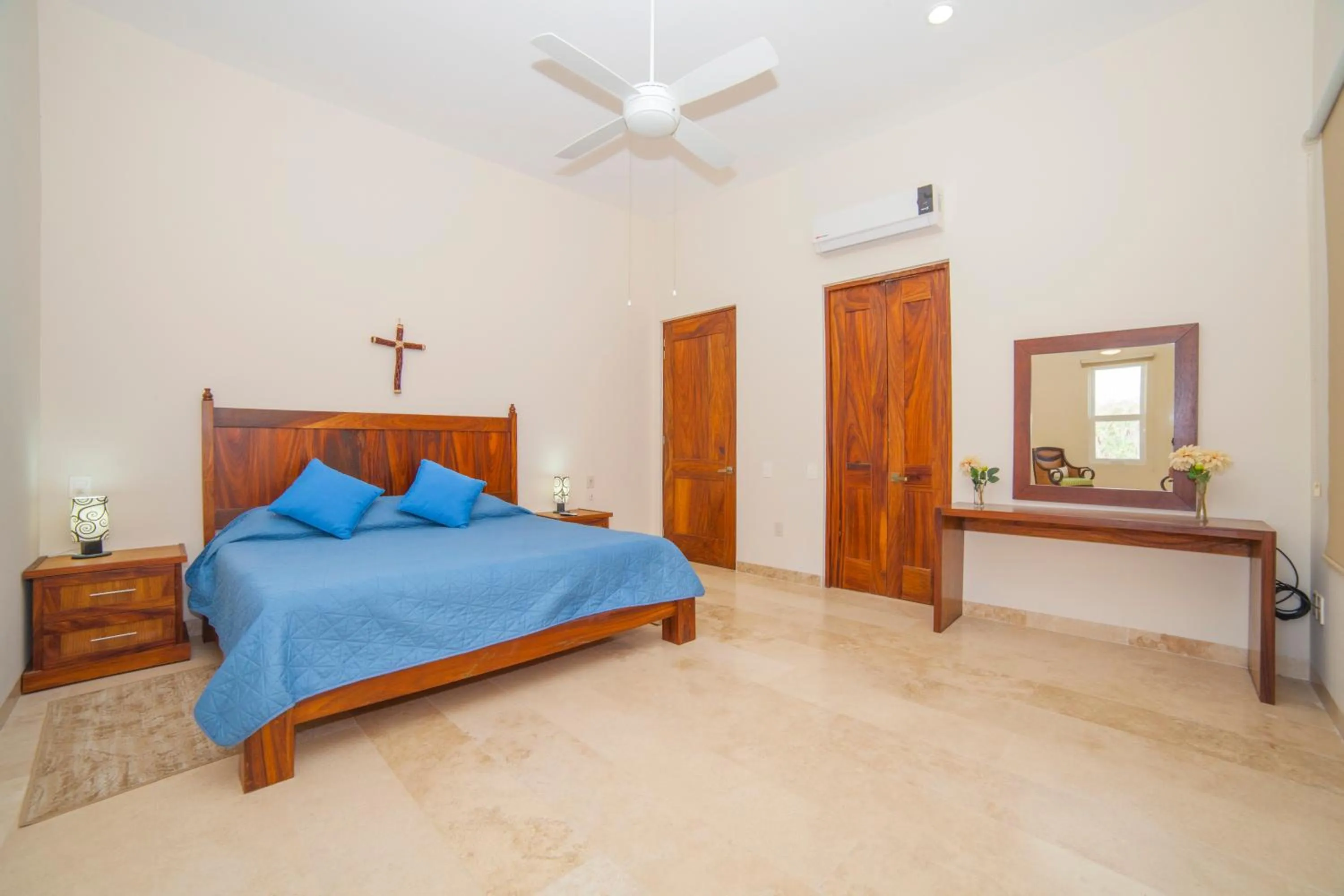 Photo of the whole room, Bed in Mansiones Cruz del Mar Huatulco