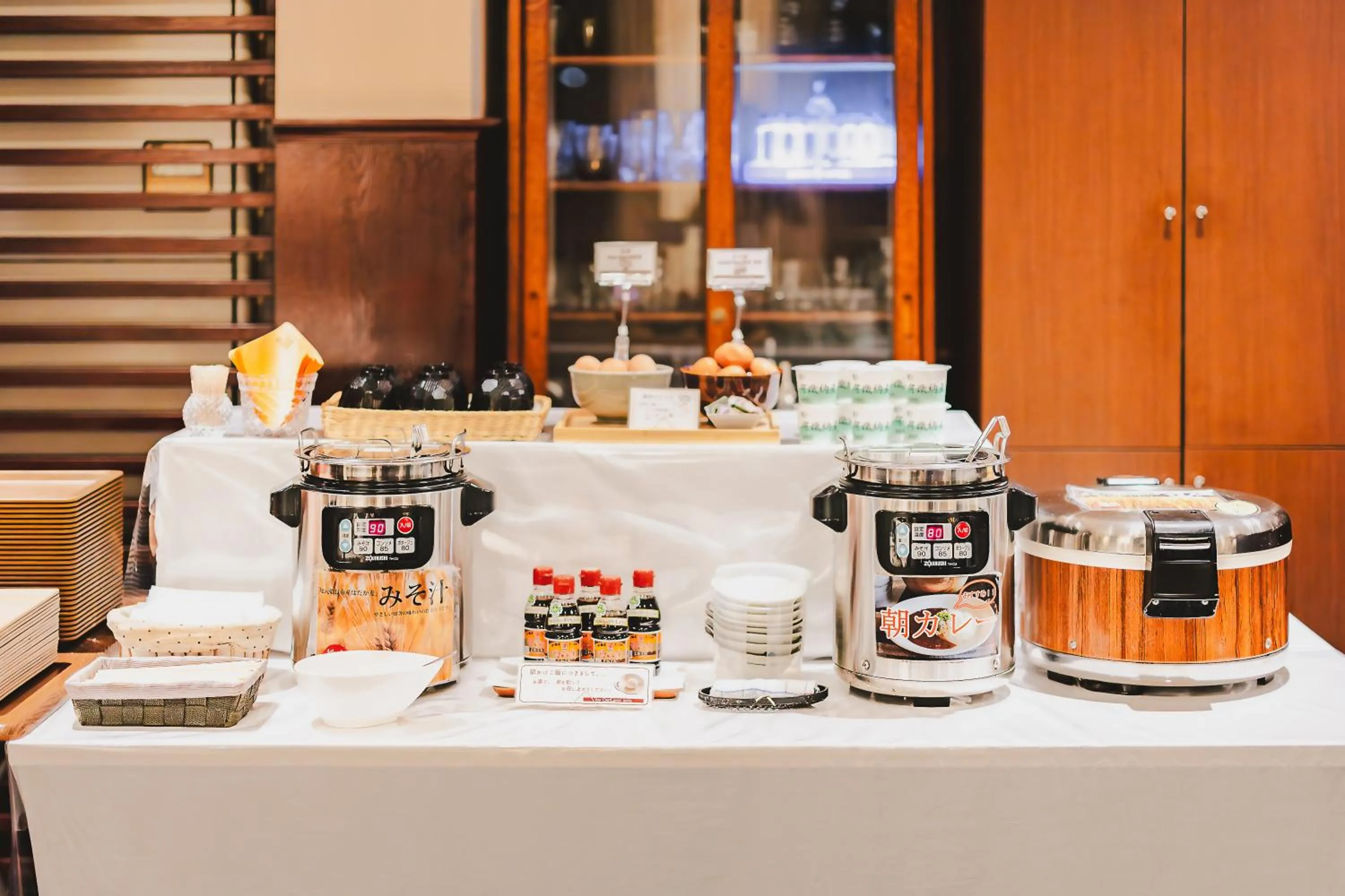 Breakfast in Van Cort Landt Hotel