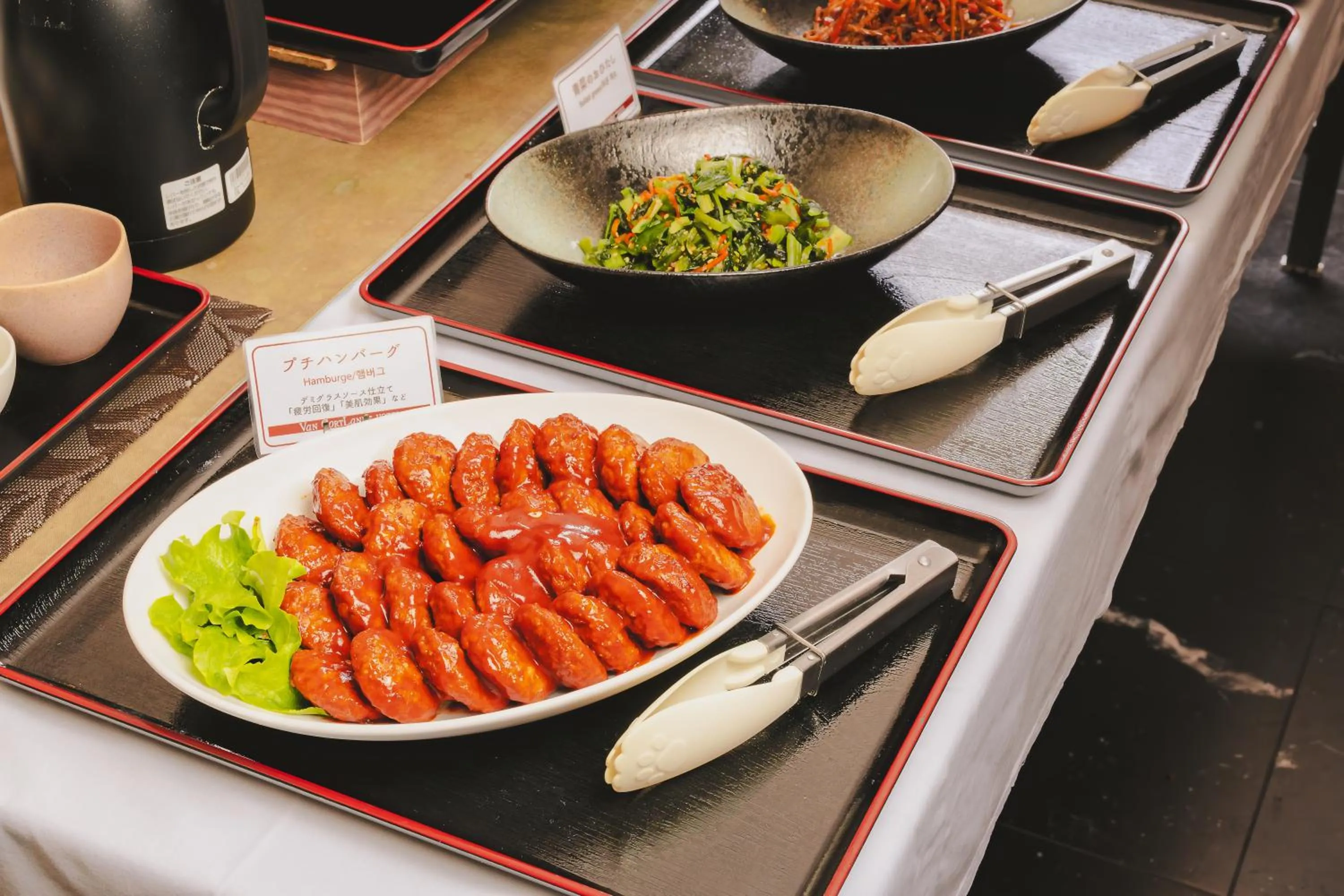 Breakfast in Van Cort Landt Hotel