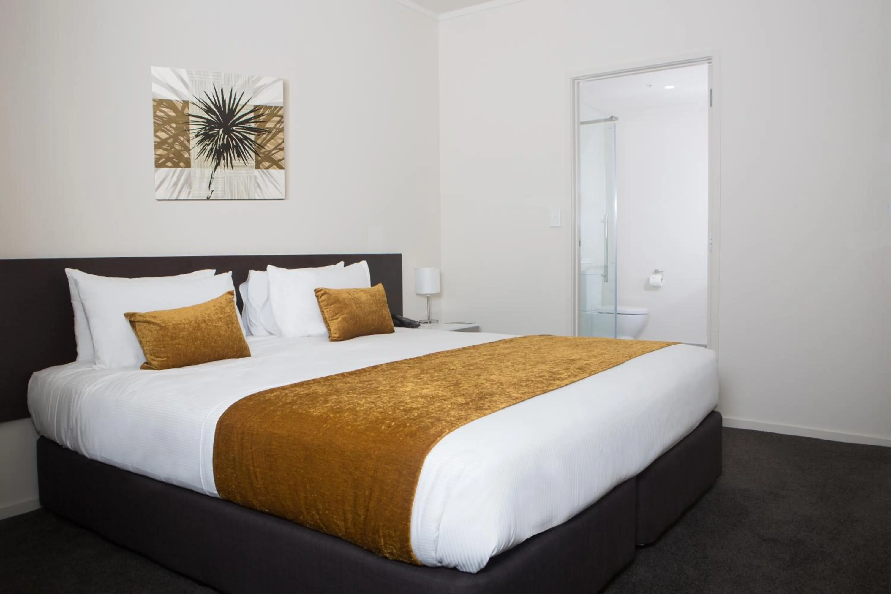 Bedroom, Bed in Quest Whangarei