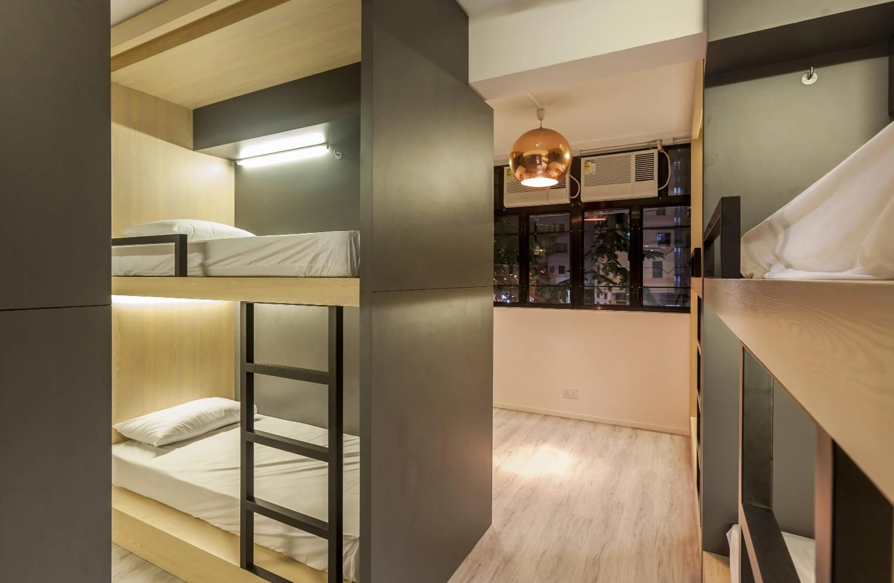 bunk bed, Bed in The Mahjong