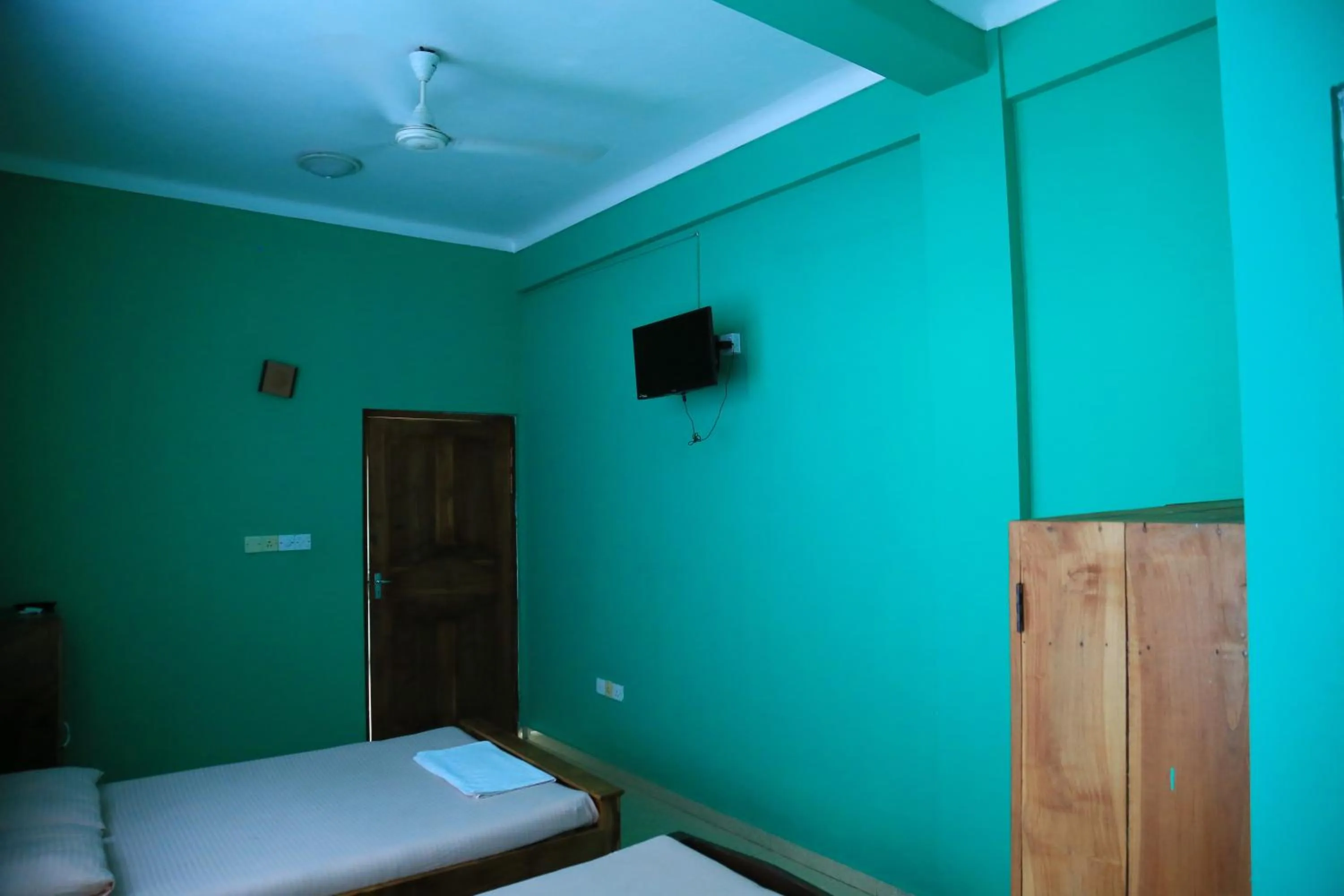 Bedroom in Kings Hotel Restaurant and Bar